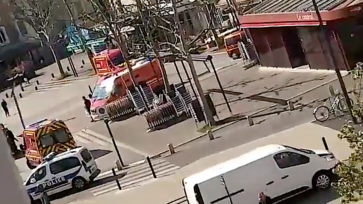 Knivdrap i Frankrike var terror – gjernings&shy;mannen arrestert i knelende bønn&nbsp;<span>(+)</span>