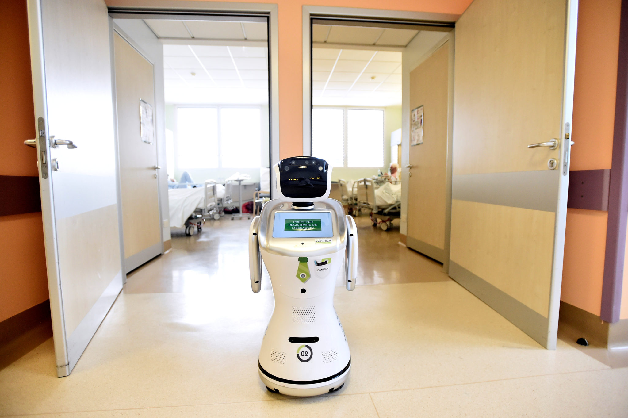 Sykehus i Nord-Italia får sykepleier-roboter – upåvirket av Covid-19&nbsp;<span>(+)</span>