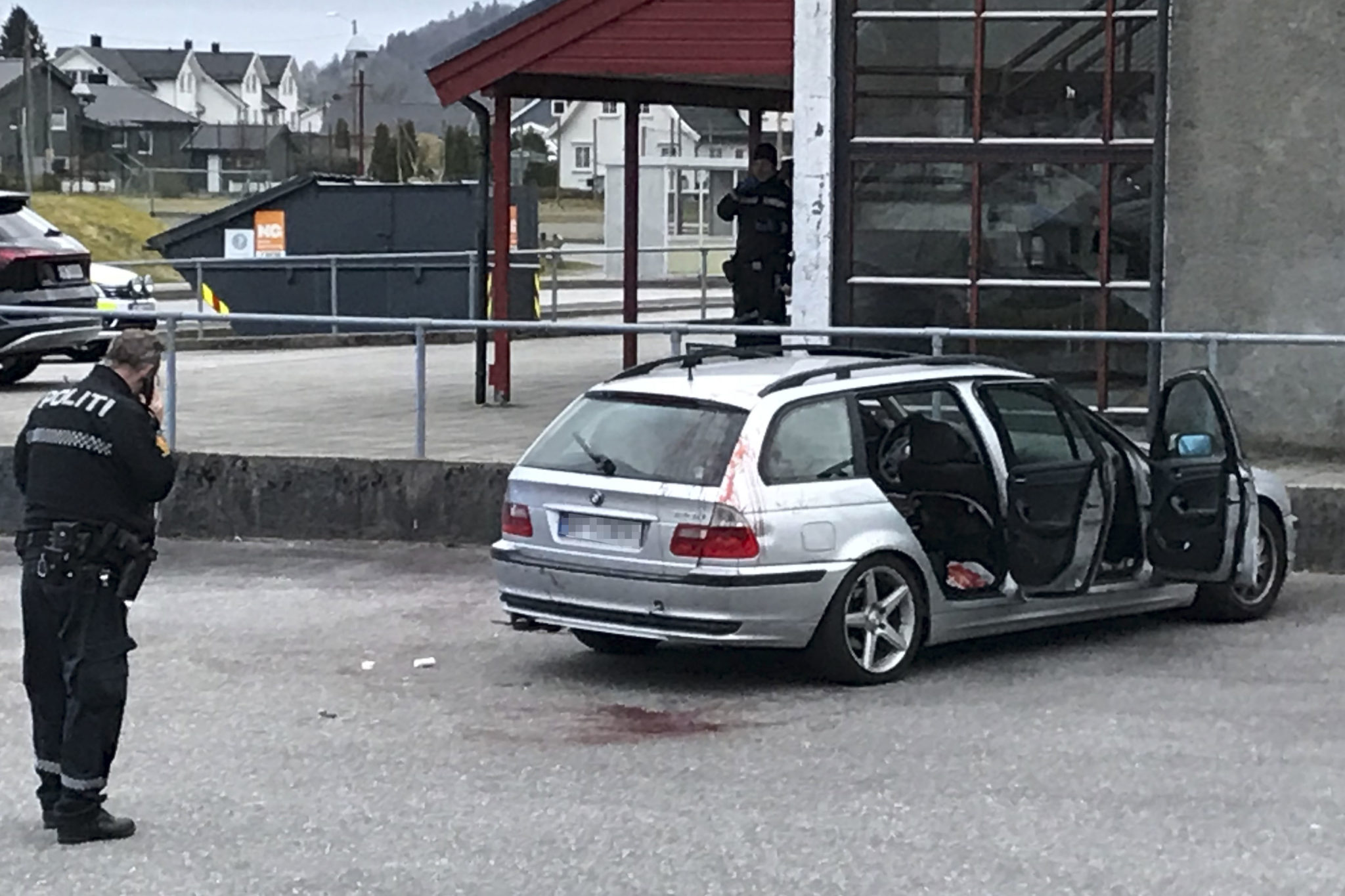 Trolig flere alvorlig skadd i masseslagsmål i Lyngdal&nbsp;<span>(+)</span>