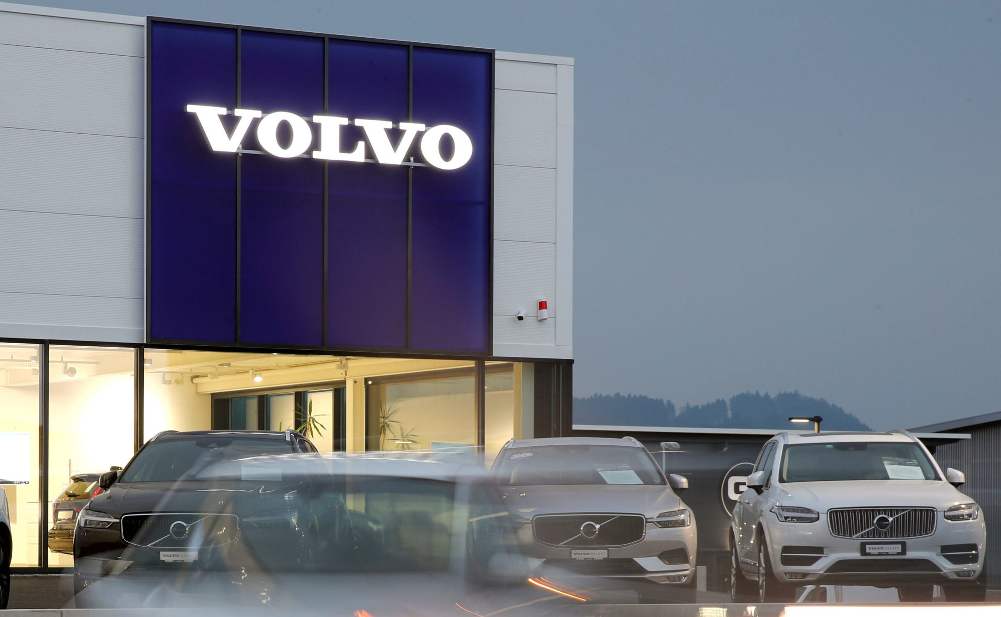 Kina-eide Volvo i gigantavtale med tyske Daimler&nbsp;<span>(+)</span>