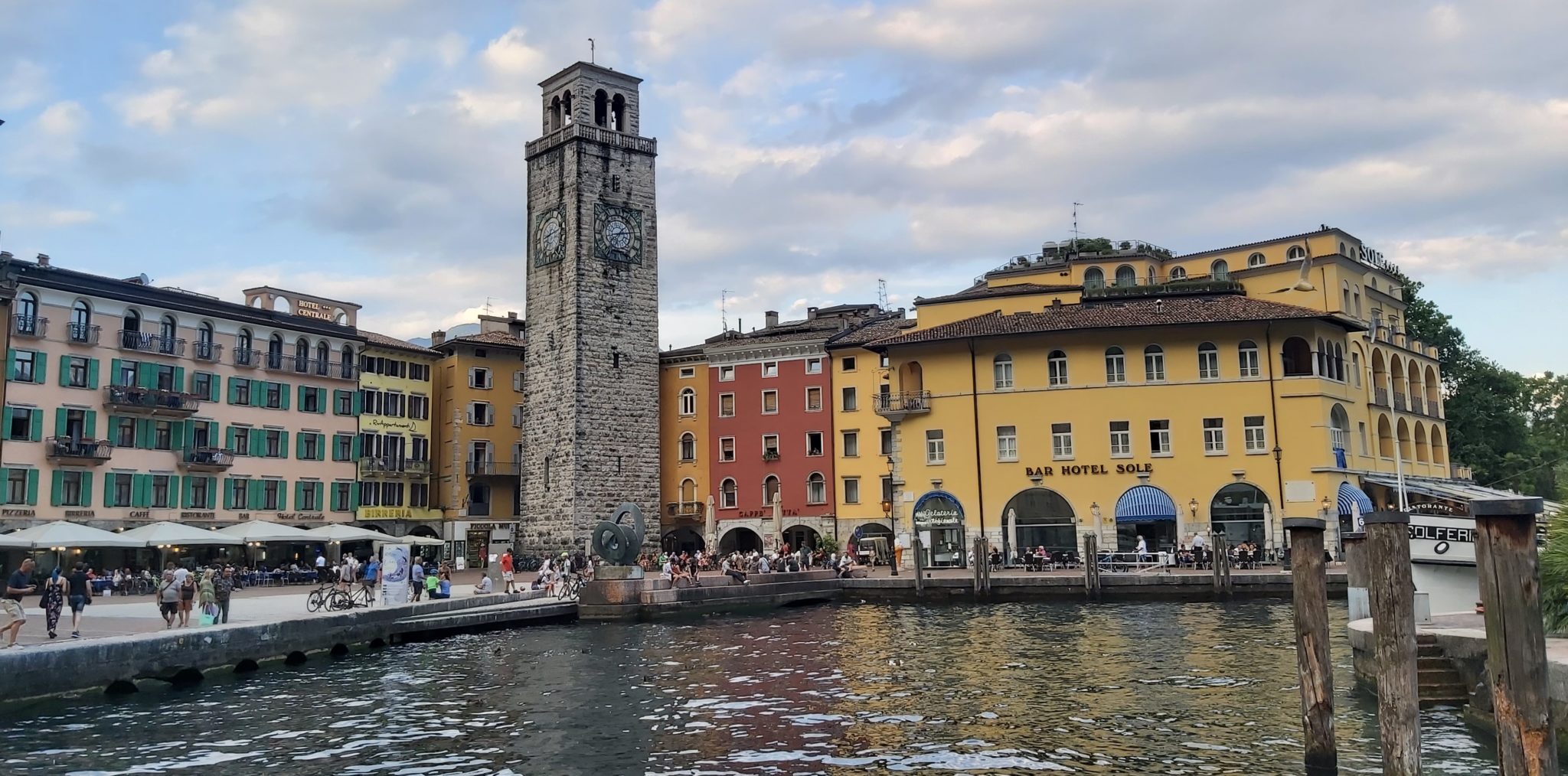 Havnen i Riva del Garda med Torre apponale&nbsp;<span>(+)</span>