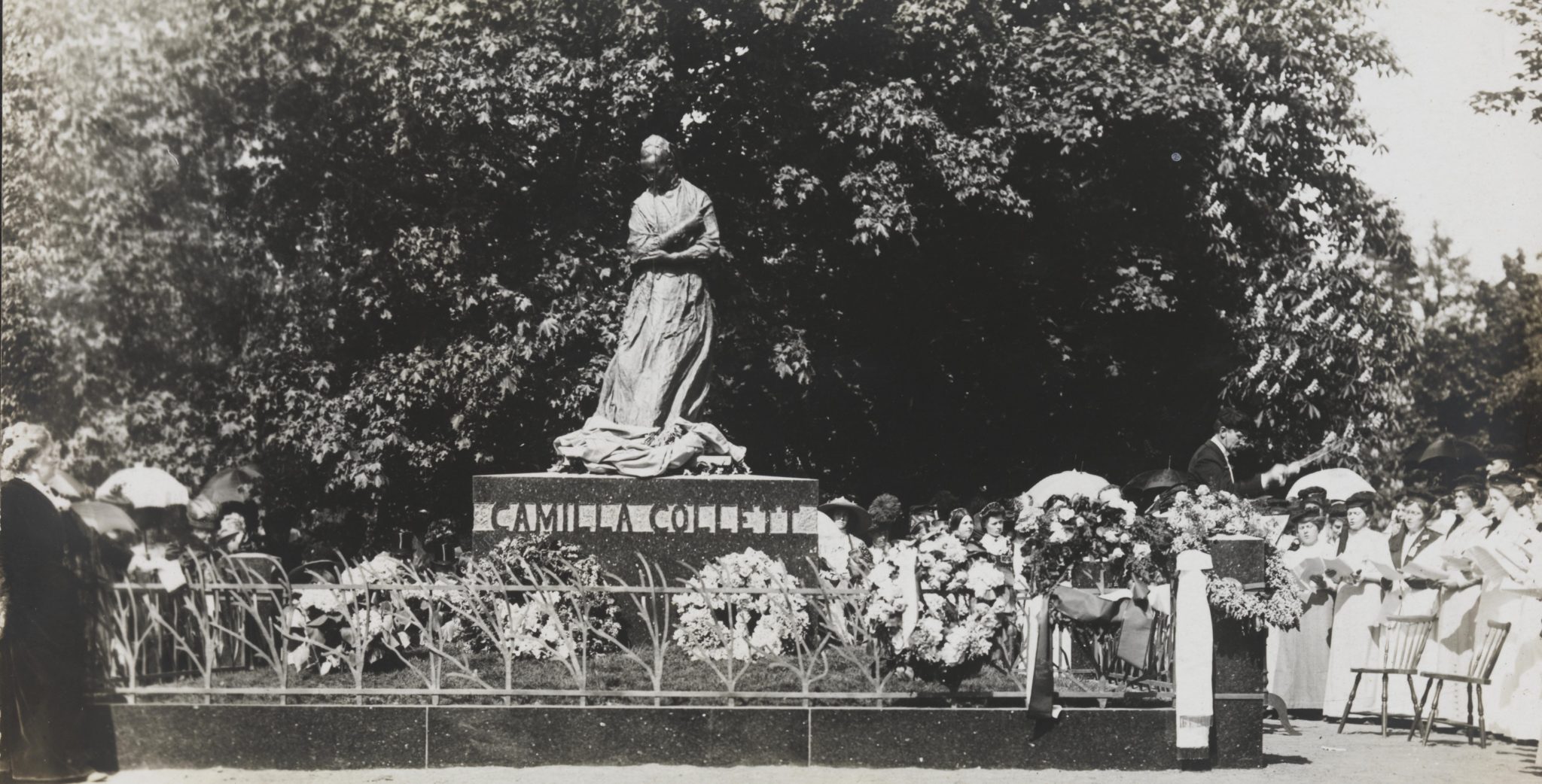 Camilla Collett-monumentet avdukes (1911)&nbsp;<span>(+)</span>