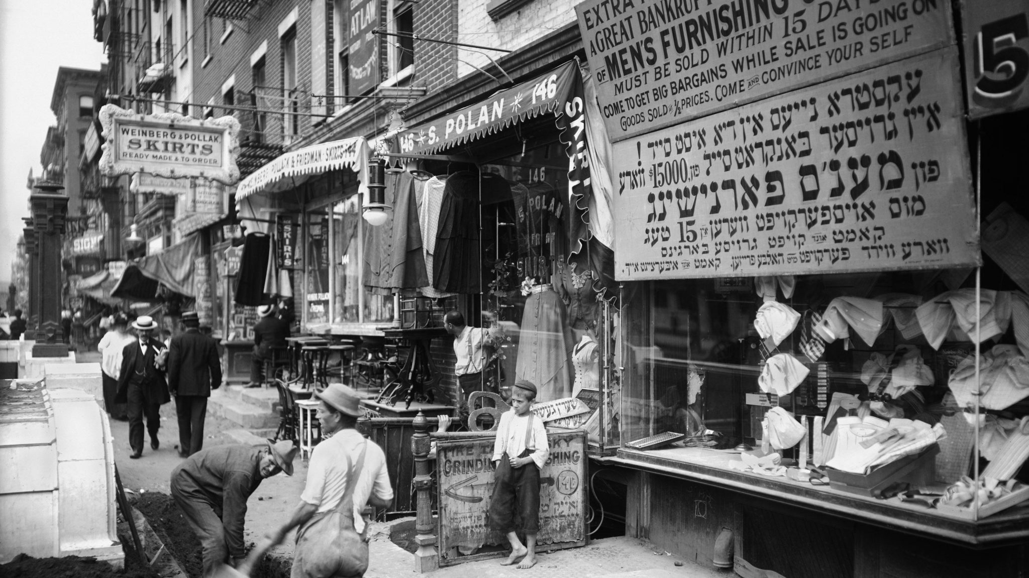 Konkurs-salg, Lower East Side, New York (1908)&nbsp;<span>(+)</span>