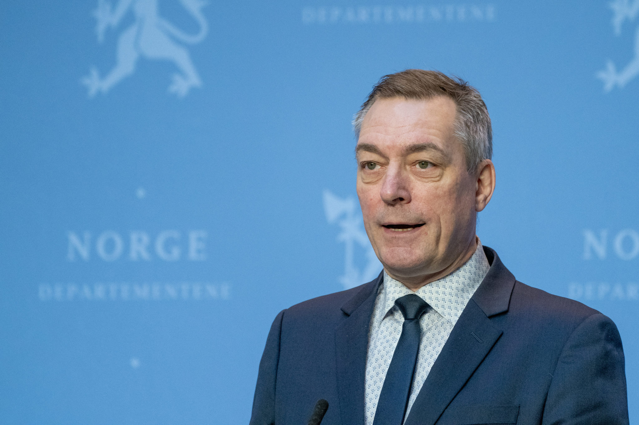 Forsvarsministeren må svare for salg av norsk skipsmotorselskap til russere&nbsp;<span>(+)</span>
