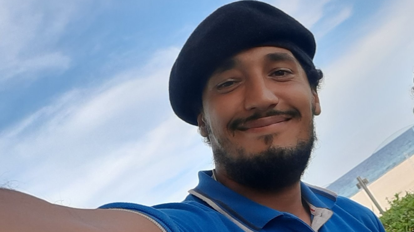 Tunisia: Blogger dømt til fengsels&shy;straff for å ha forsvart Samuel Paty&nbsp;<span>(+)</span>