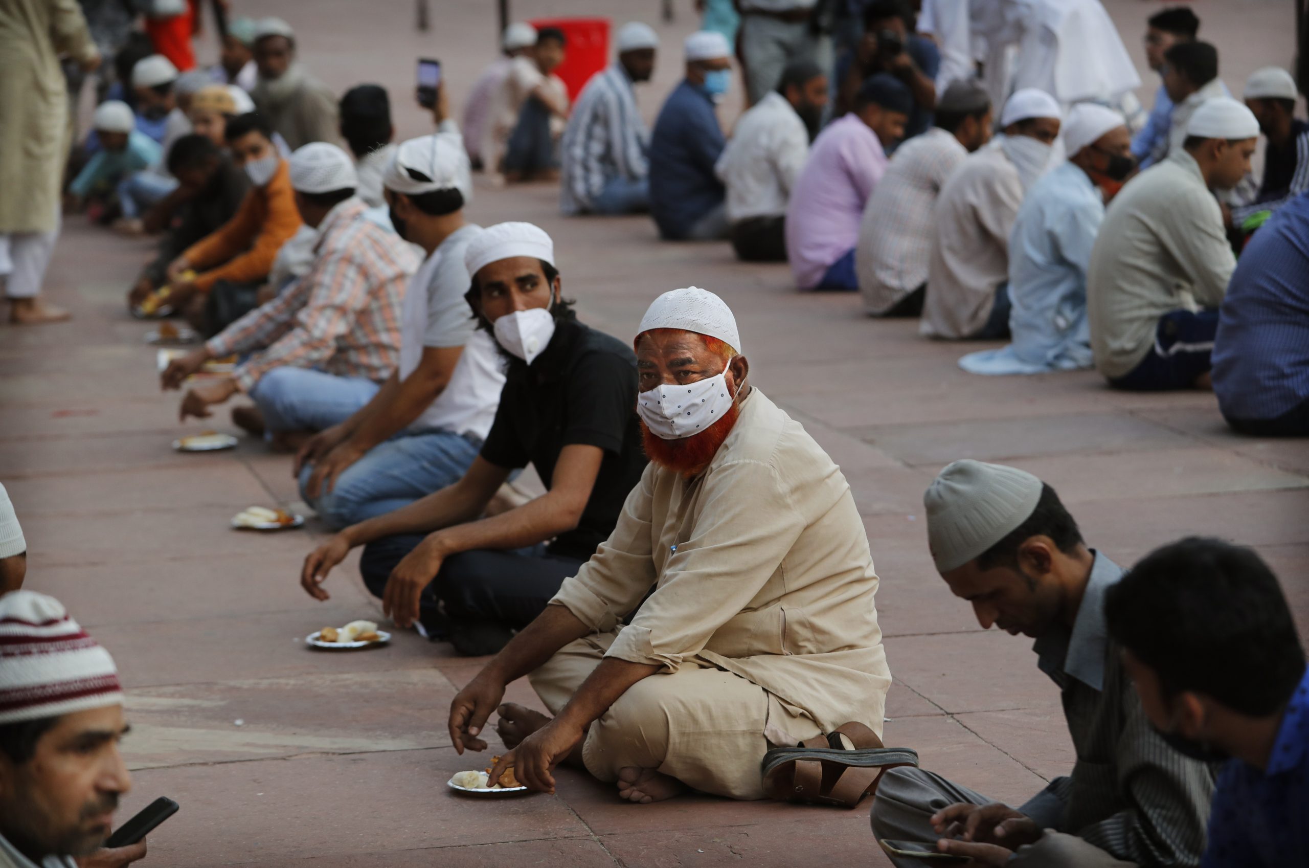 Muslimenes ramadan-feiring i gang: WHO frykter økt smittespredning&nbsp;<span>(+)</span>
