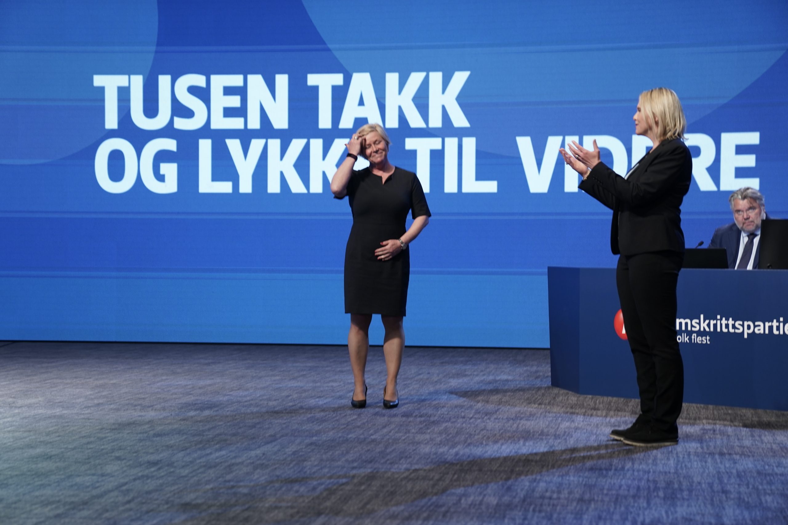 Siv Jensen sa takk og farvel på FrP-landsmøtet: Tårene rant&nbsp;<span>(+)</span>
