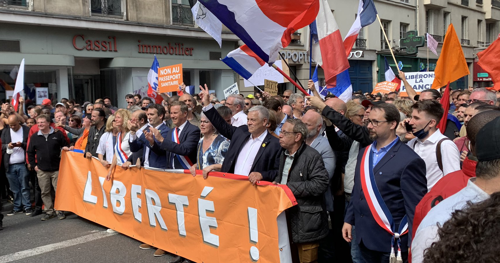 Frankrike: Over 100.000 demonstrerte mot koronapass&nbsp;<span>(+)</span>