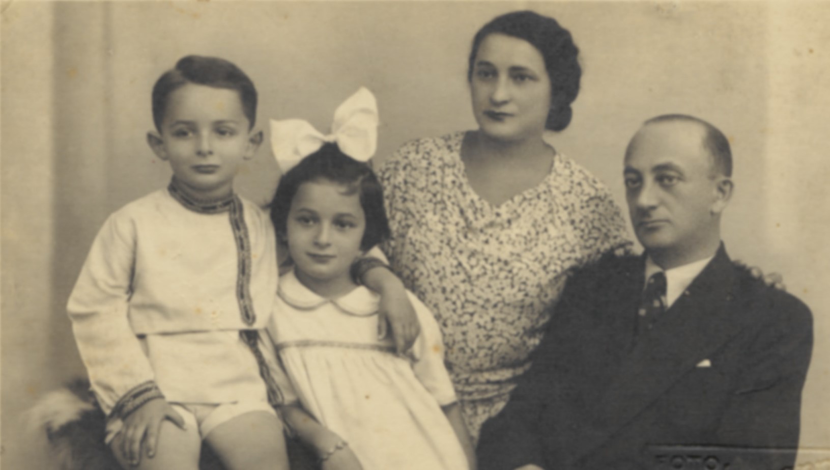 Familien Engler/Elgar fra Cernauti, Romania (c. 1936-38)&nbsp;<span>(+)</span>