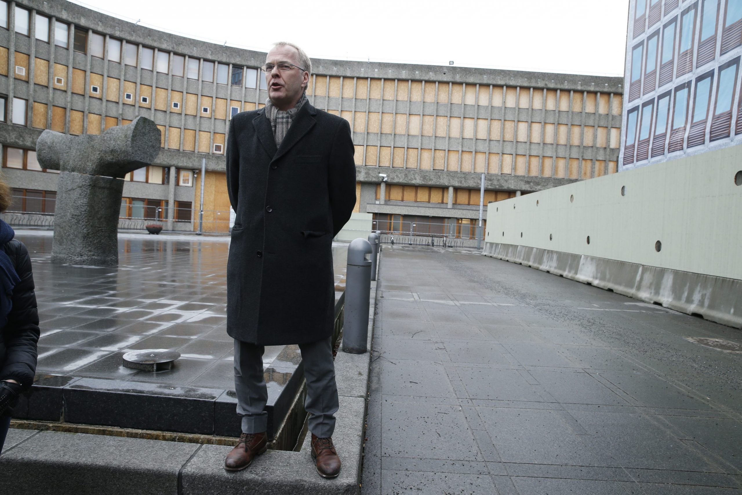 TØI-sjefen vil ha nye avgifter på el-biler, tror de vil utkonkurrere kollektivtrafikk&nbsp;<span>(+)</span>