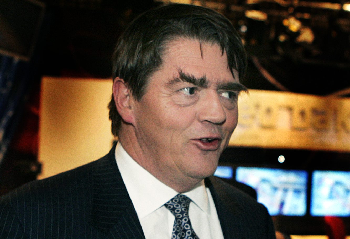 Investor gir Raja-bok til alle landets videregående skoler&nbsp;<span>(+)</span>