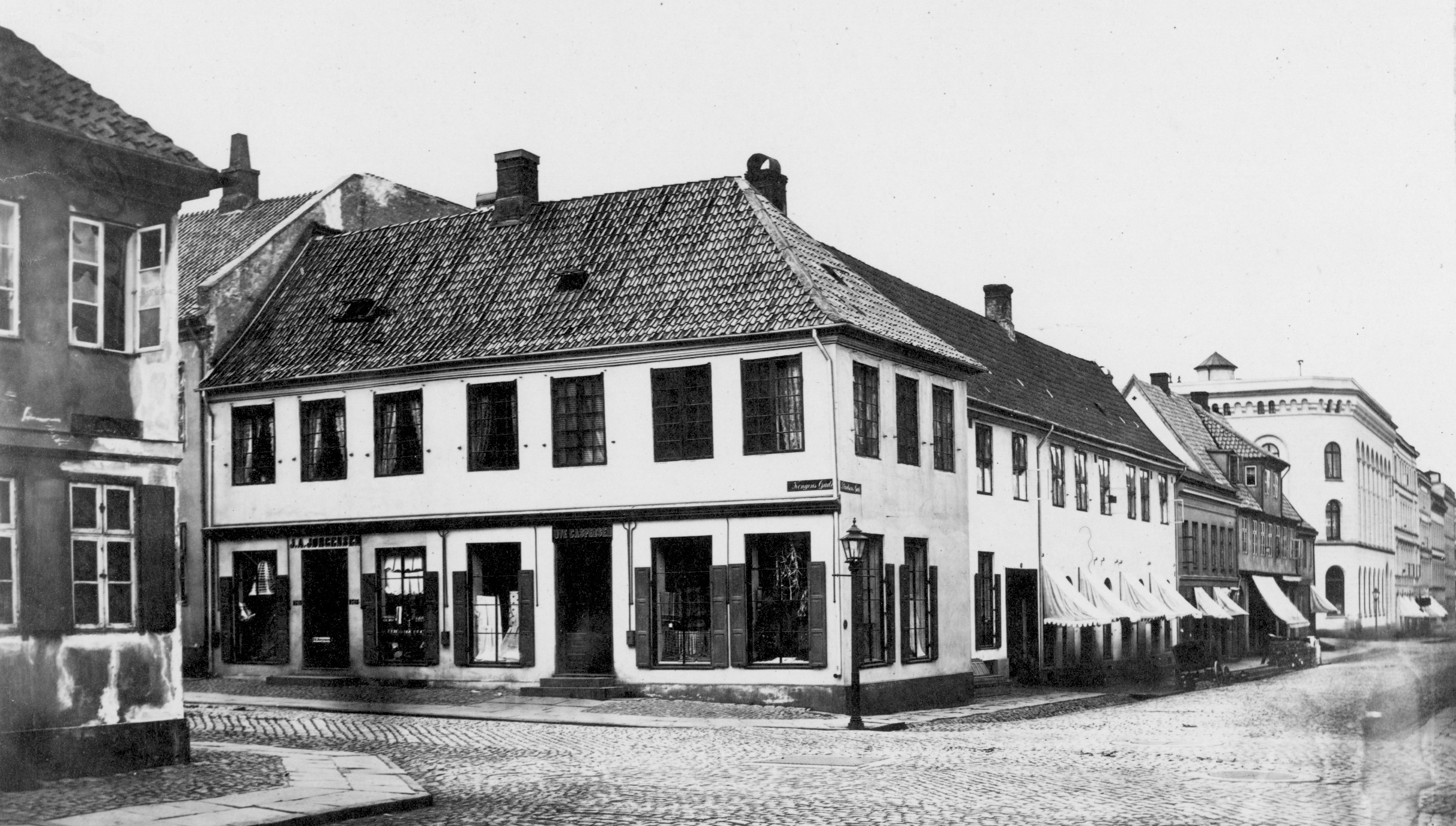 Et kryss i Kongens Gade, Christiania (c.1860-80)&nbsp;<span>(+)</span>