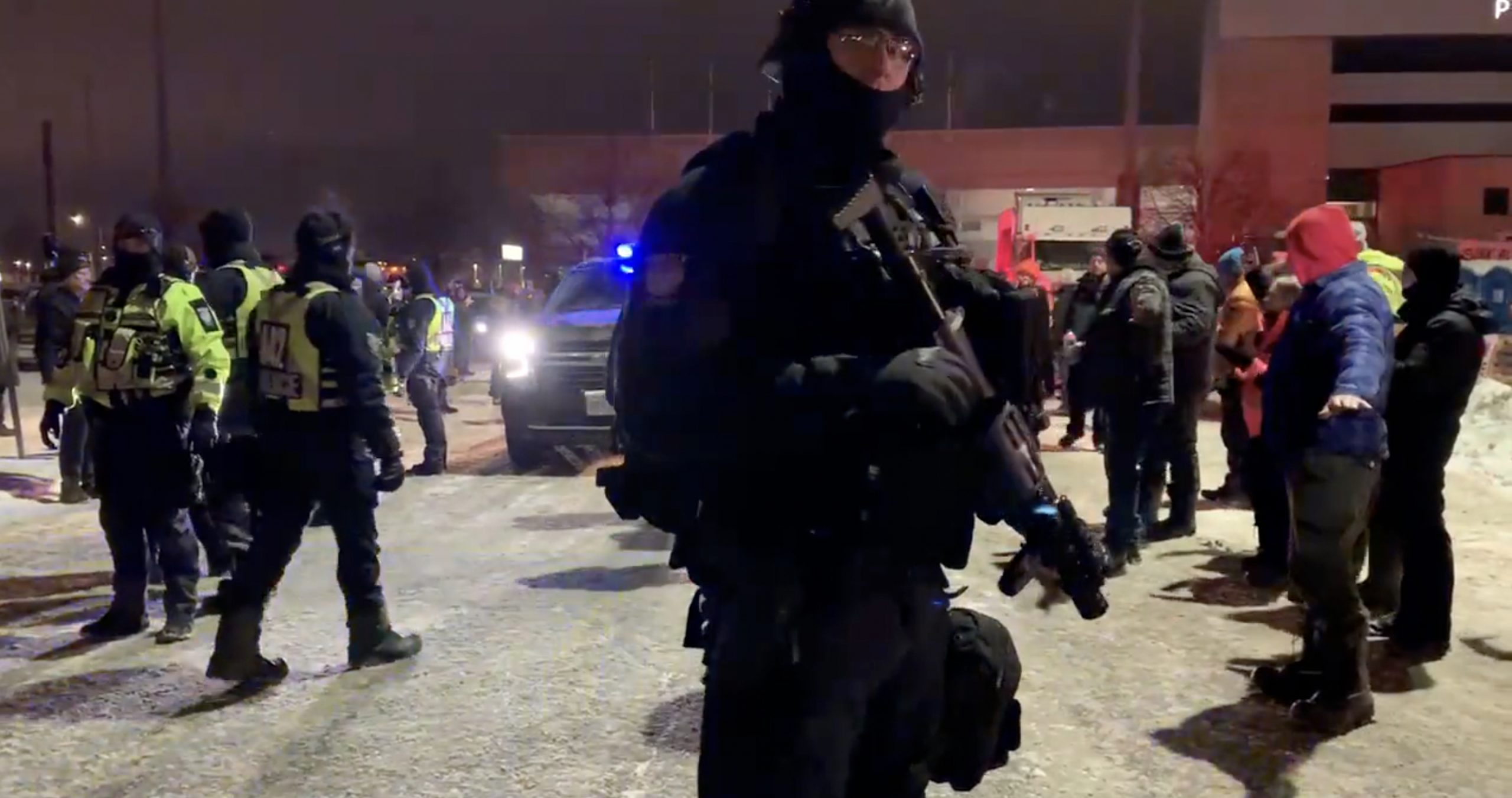 Politiet i Ottawa tok drivstoff og propan fra truckere&nbsp;<span>(+)</span>