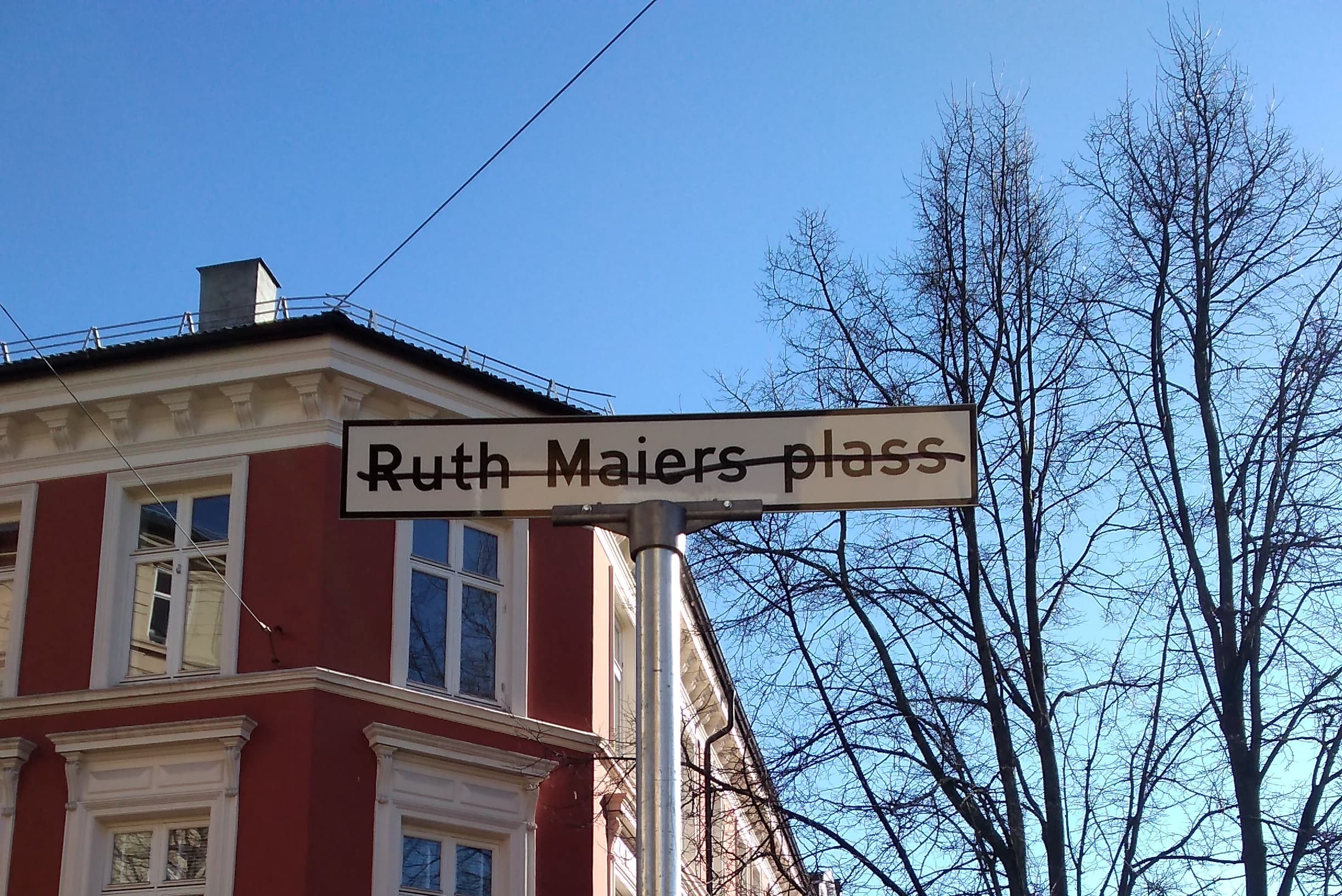 «He's dead, but he won't lie down»&nbsp;<span>(+)</span>