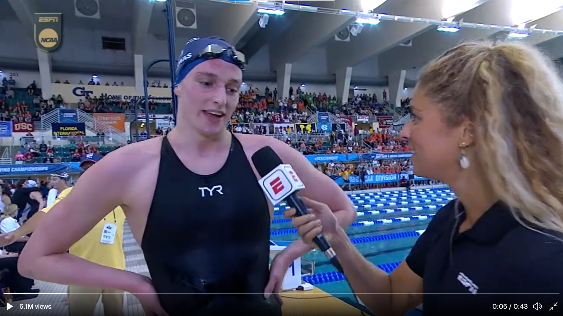 Transperson suveren vinner av kvinneklassen på svømmestevne&nbsp;<span>(+)</span>