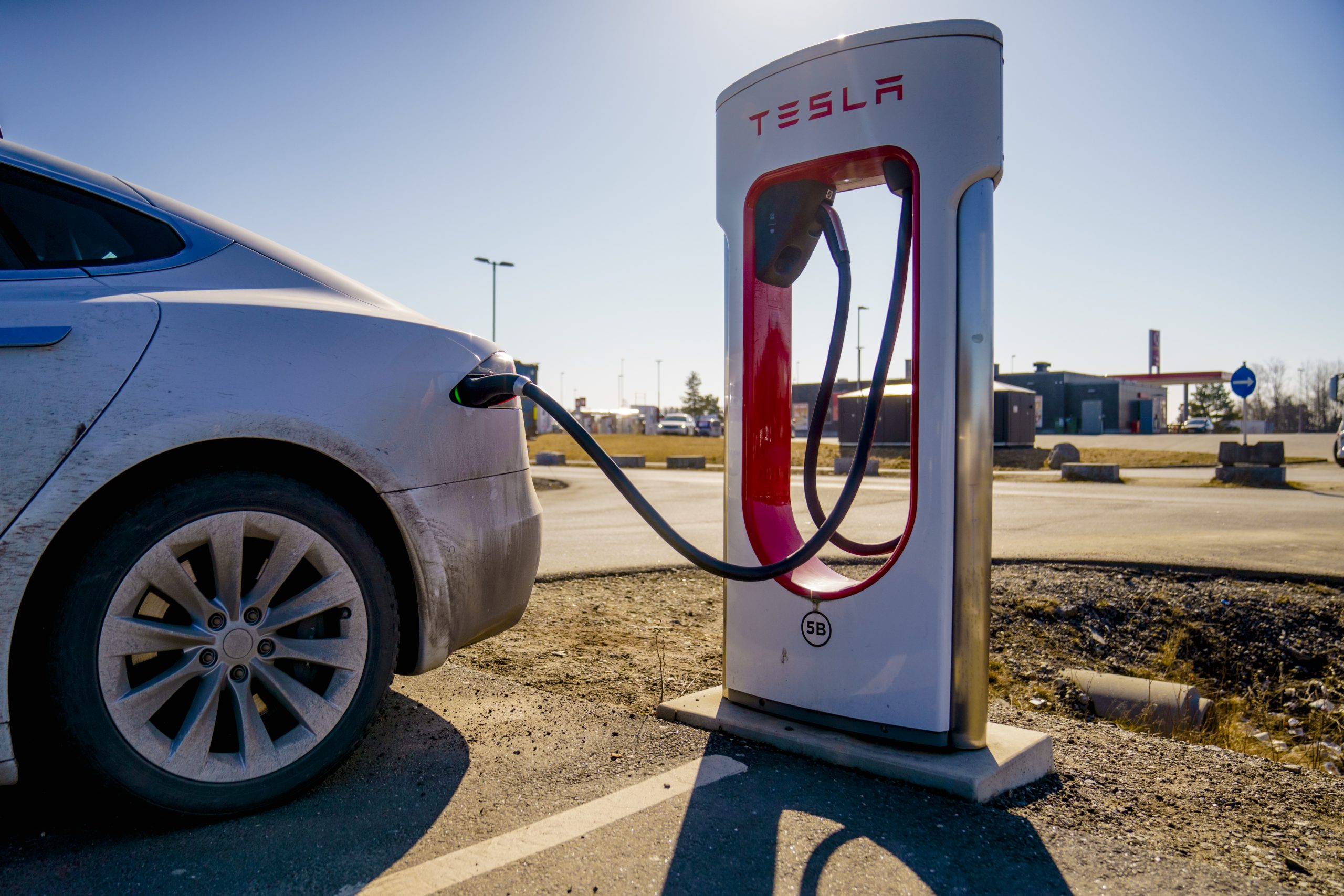 – Prisen på batterier til elbiler kan øke med 40 prosent de neste to år&nbsp;<span>(+)</span>