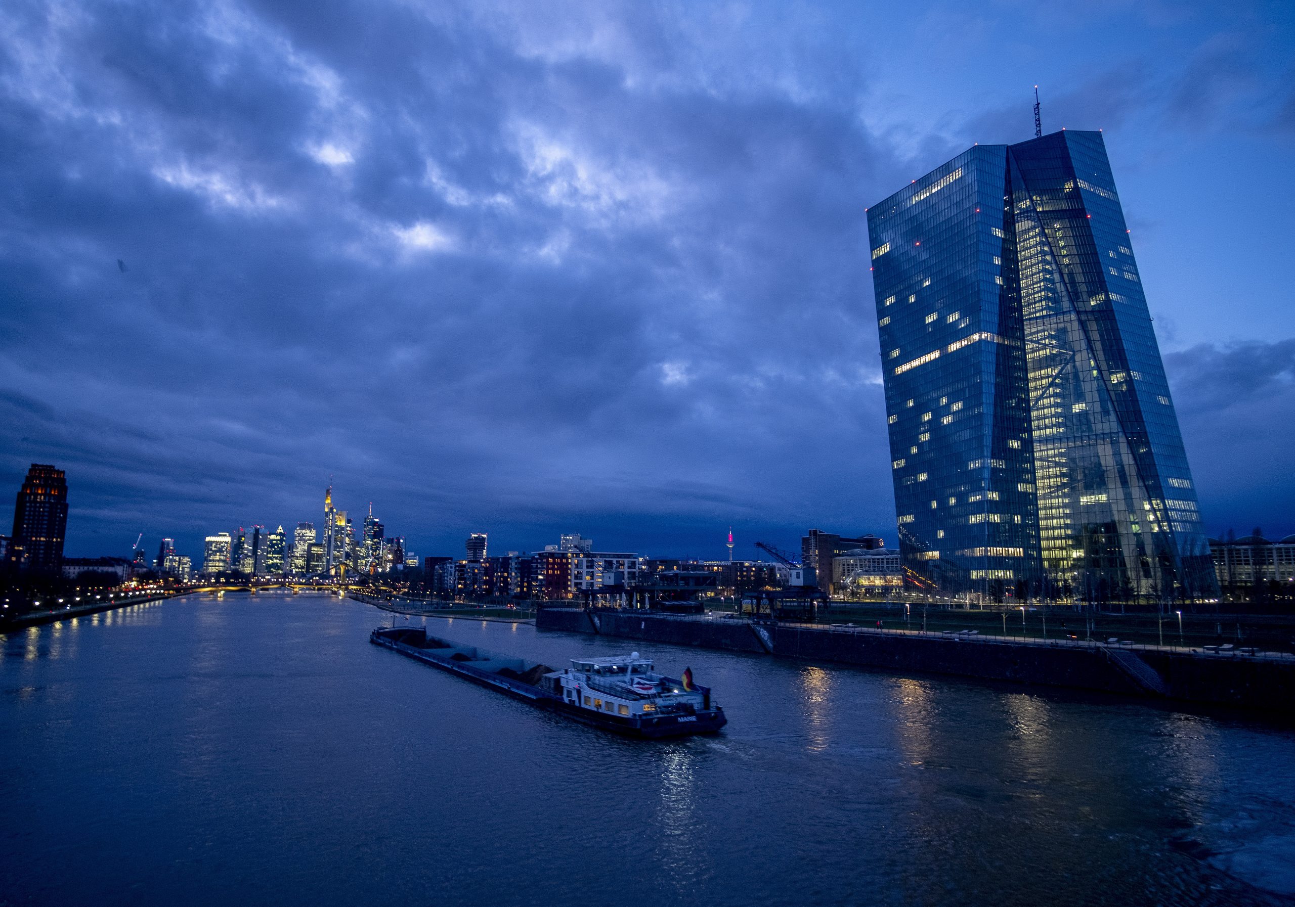 EUs sentralbank innrømmer å ha undervurdert faren for inflasjon&nbsp;<span>(+)</span>