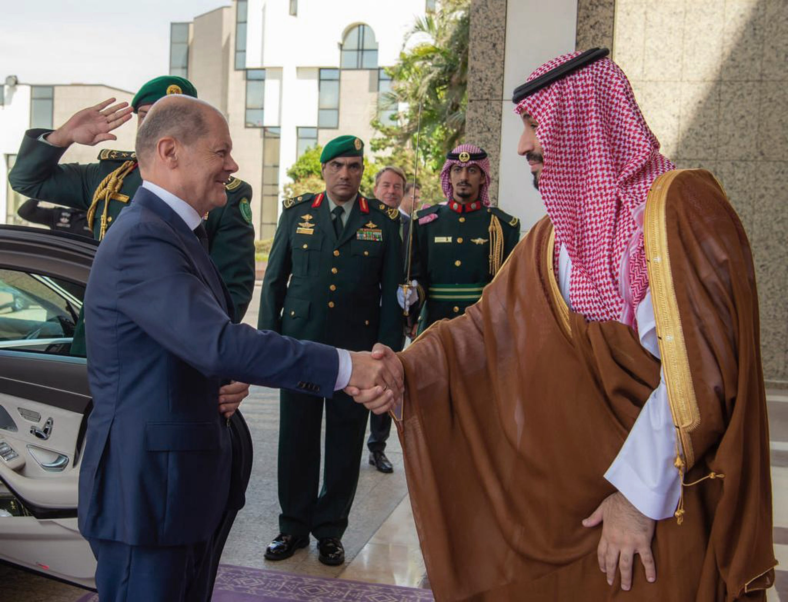 Olaf Scholz i Midtøsten på jakt etter gass&nbsp;<span>(+)</span>