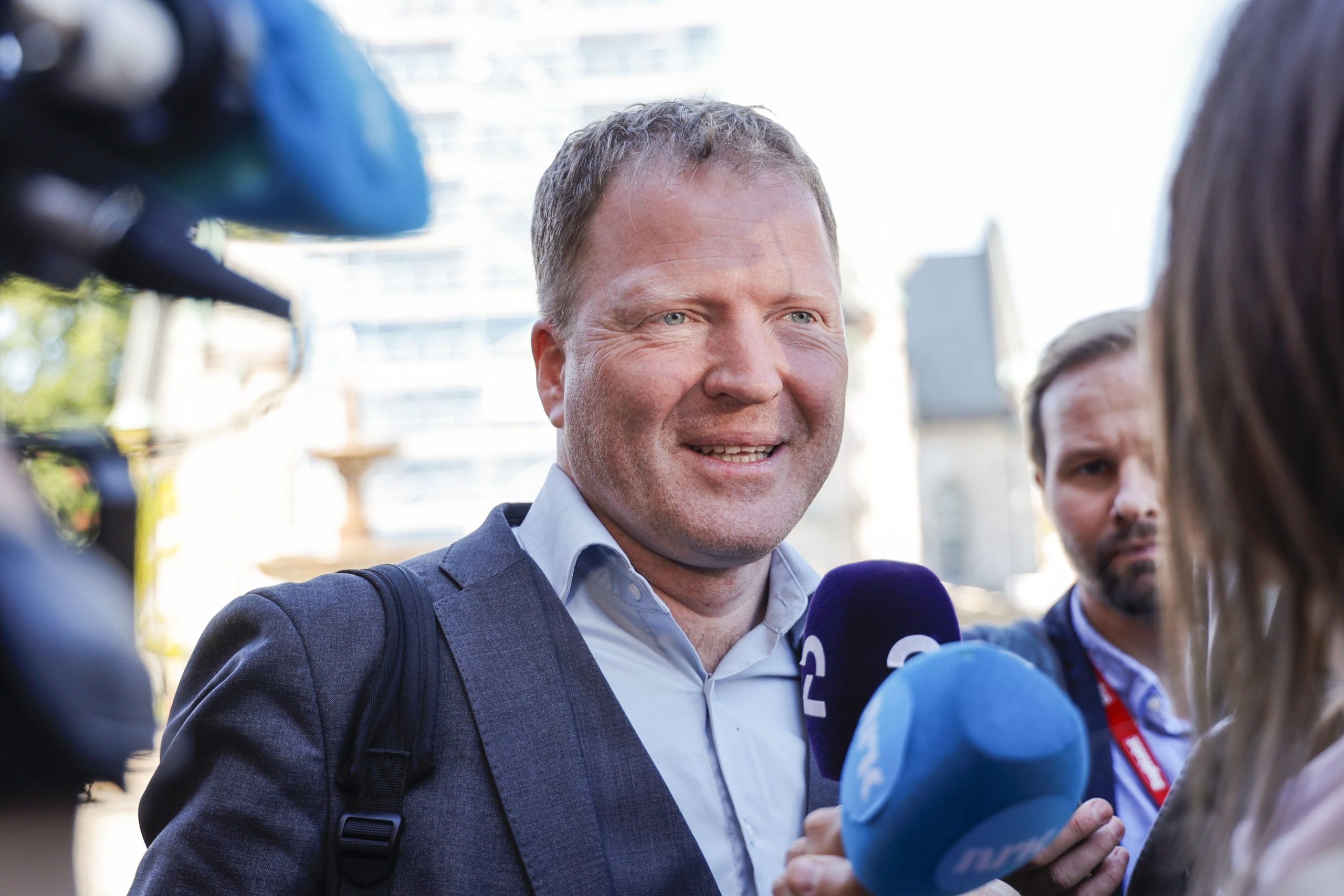 Blomster til Senter&shy;partiets Sigbjørn Gjelsvik&nbsp;<span>(+)</span>