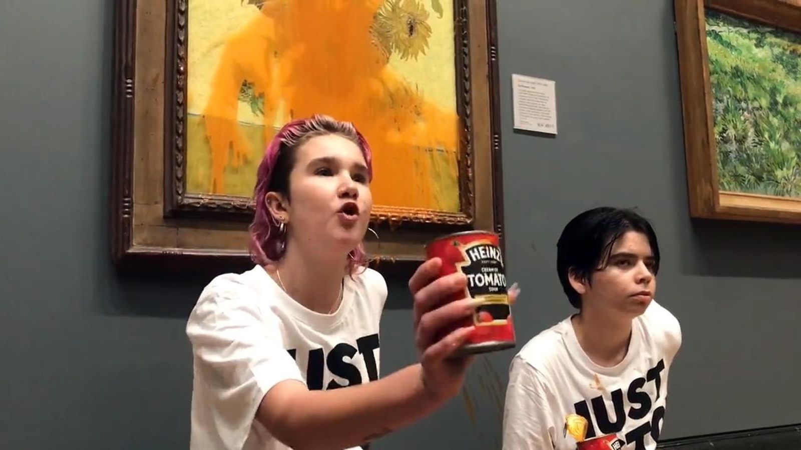 Klimaaktivister kastet tomatsuppe på maleri av van Gogh&nbsp;<span>(+)</span>