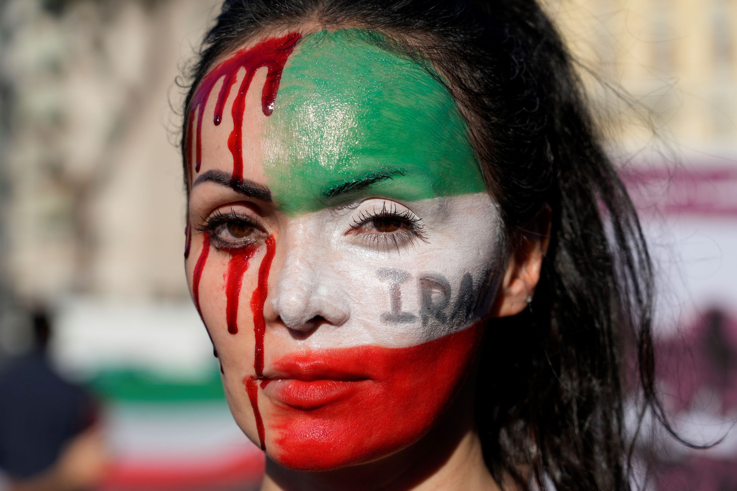 Protestene fortsetter i Iran: Regimet skyter mot ubevæpnede sivile&nbsp;<span>(+)</span>