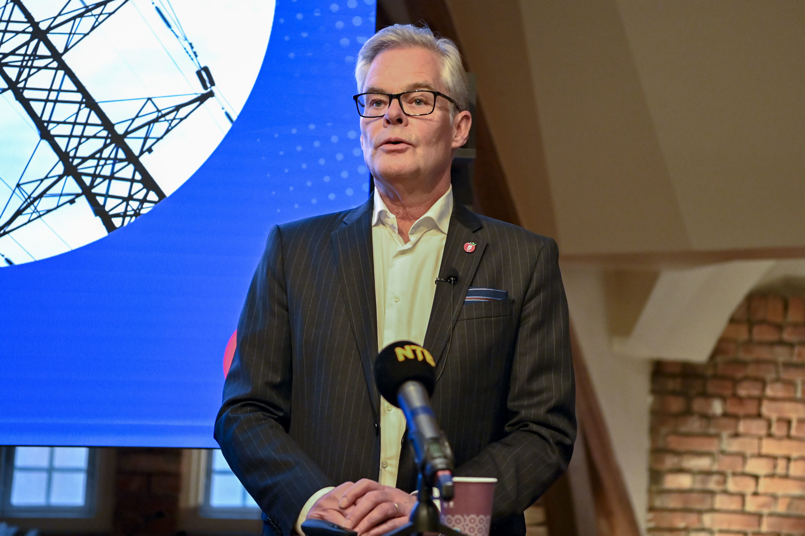 Kutt i skatt, avgifter og bistand: FrP flytter store penger i sitt alternative budsjett&nbsp;<span>(+)</span>