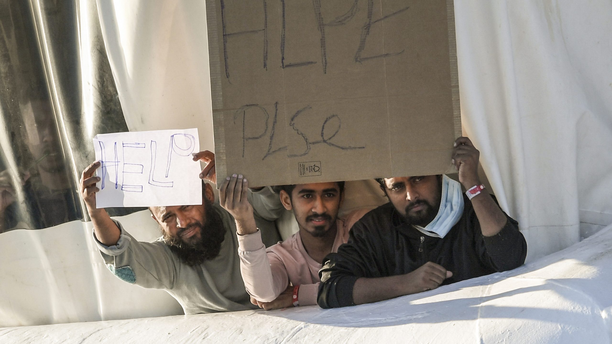 Tre migranter på «Geo Barents» kastet seg i vannet&nbsp;<span>(+)</span>