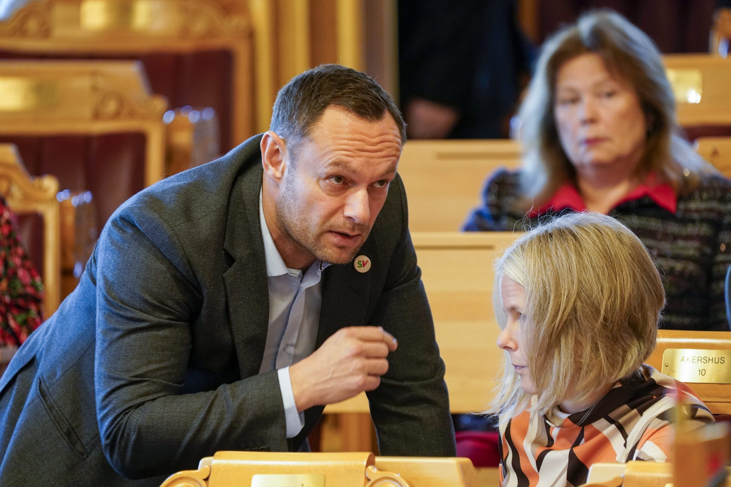 Budsjettavtalen sikrer langtids&shy;sittende i kirke&shy;asyl oppholds&shy;tillatelse i Norge&nbsp;<span>(+)</span>