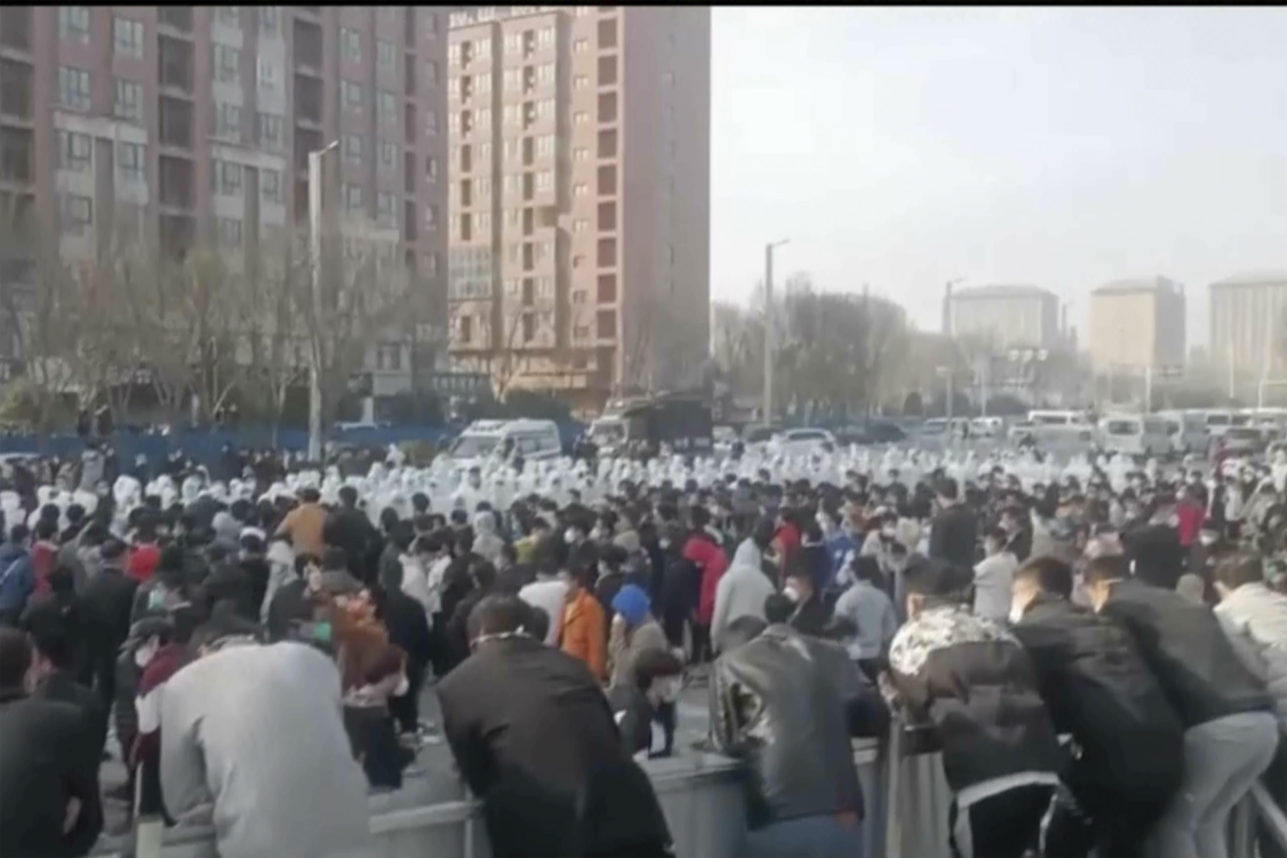 Kina stenger ned Zhengzhou etter voldelige protester&nbsp;<span>(+)</span>