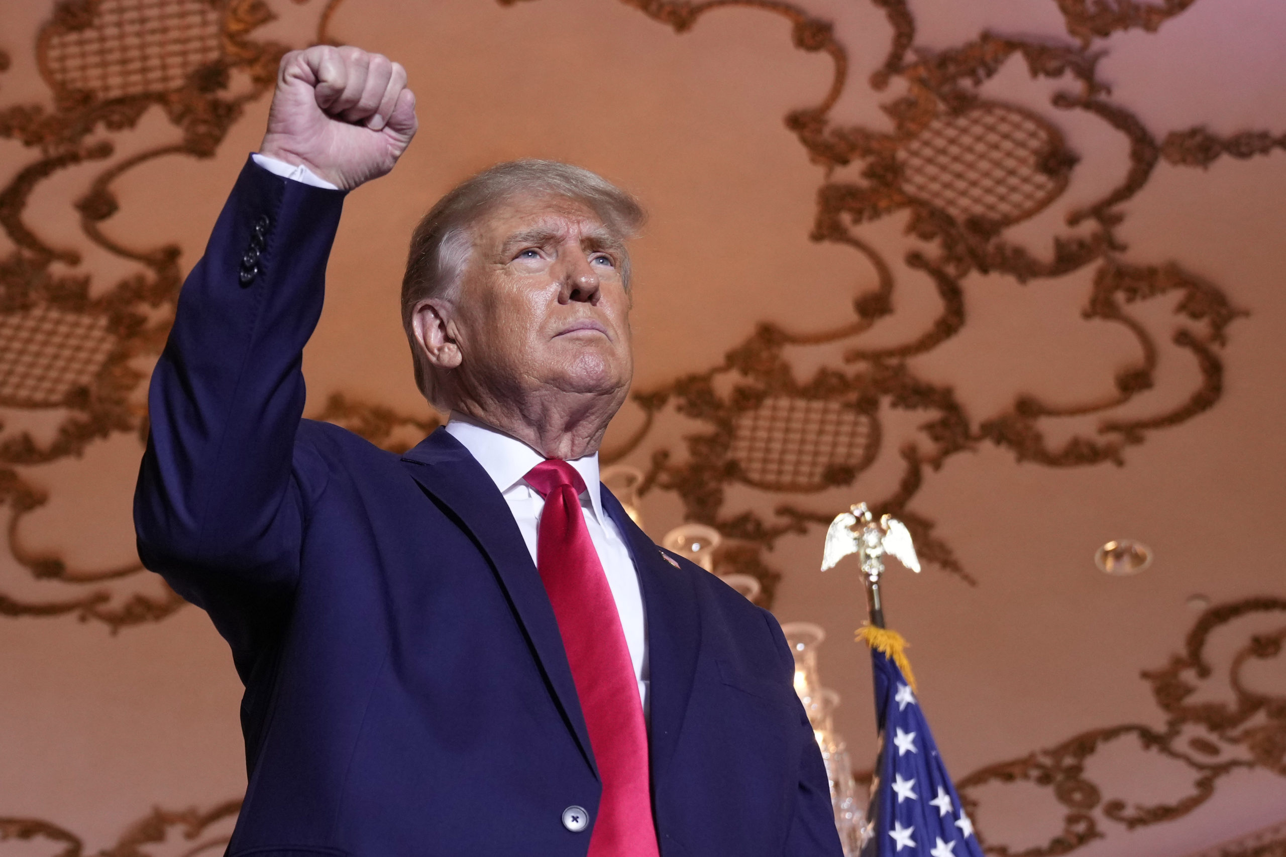 Trump får kritikk etter middag med Kanye West og den hvite nasjonalisten Nick Fuentes&nbsp;<span>(+)</span>