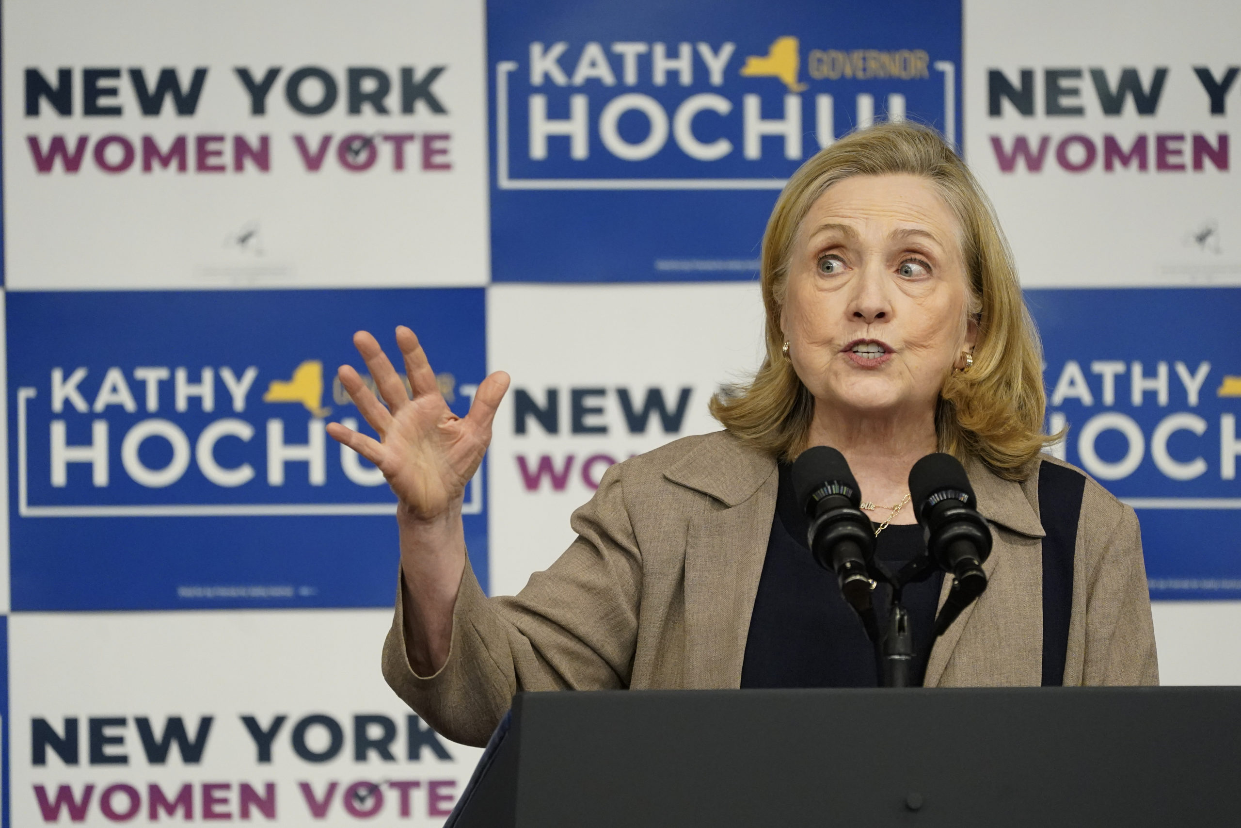 Ubegripelig at Hillary Clinton inviteres til årets Nobels fredsprisforum&nbsp;<span>(+)</span>