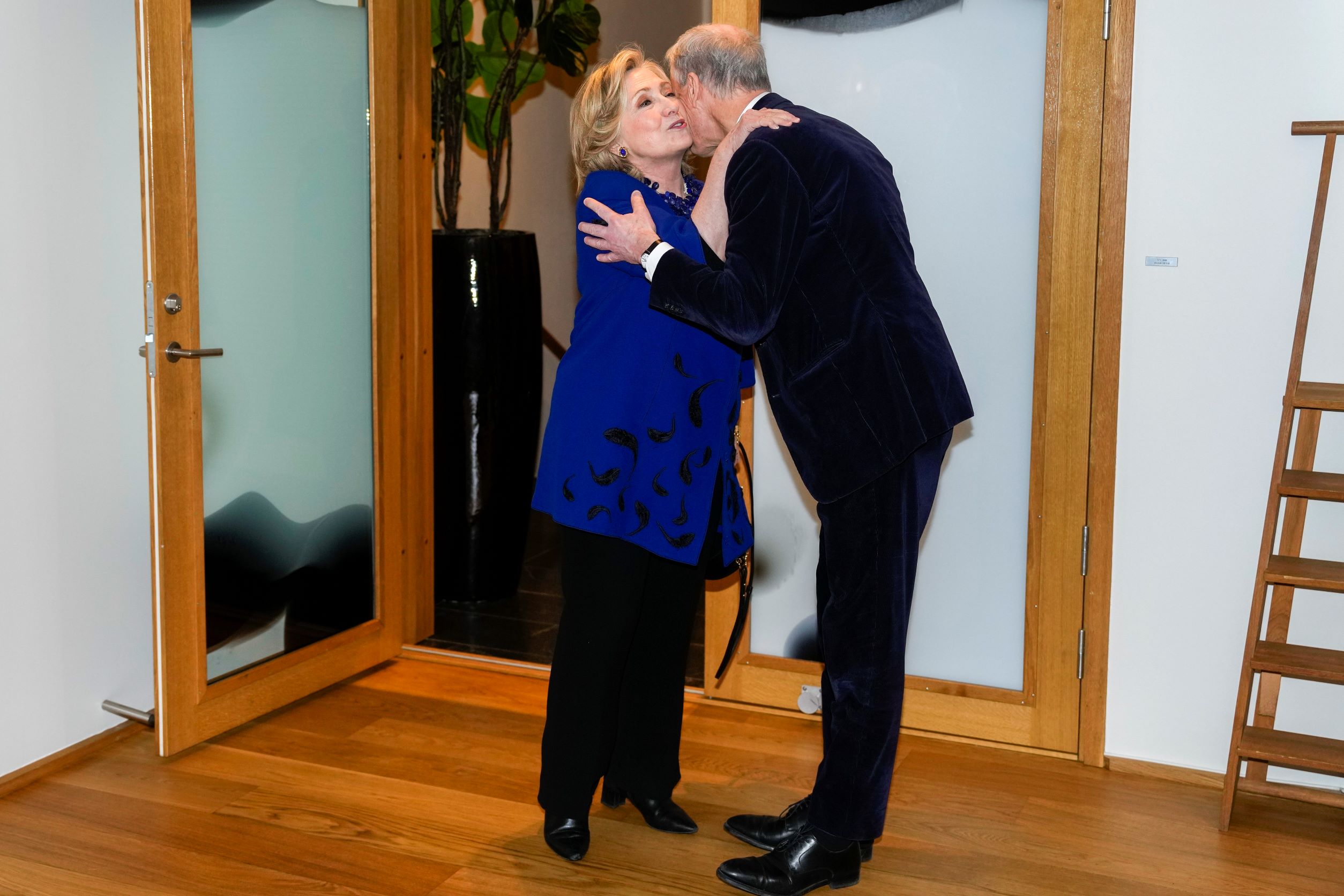 Støre møtte Hillary Clinton i Oslo: – Hadde en fin samtale&nbsp;<span>(+)</span>