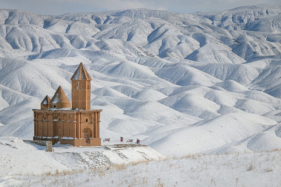 Saint John Church of Sohrol, a 5th or 6th century Armenian Catholic church in Sohrol, Iran, rebuilt by Samson Makintsev (Sam Khan) in 1840. Foto: Farzin Izaddoust dar. Creative Commons.