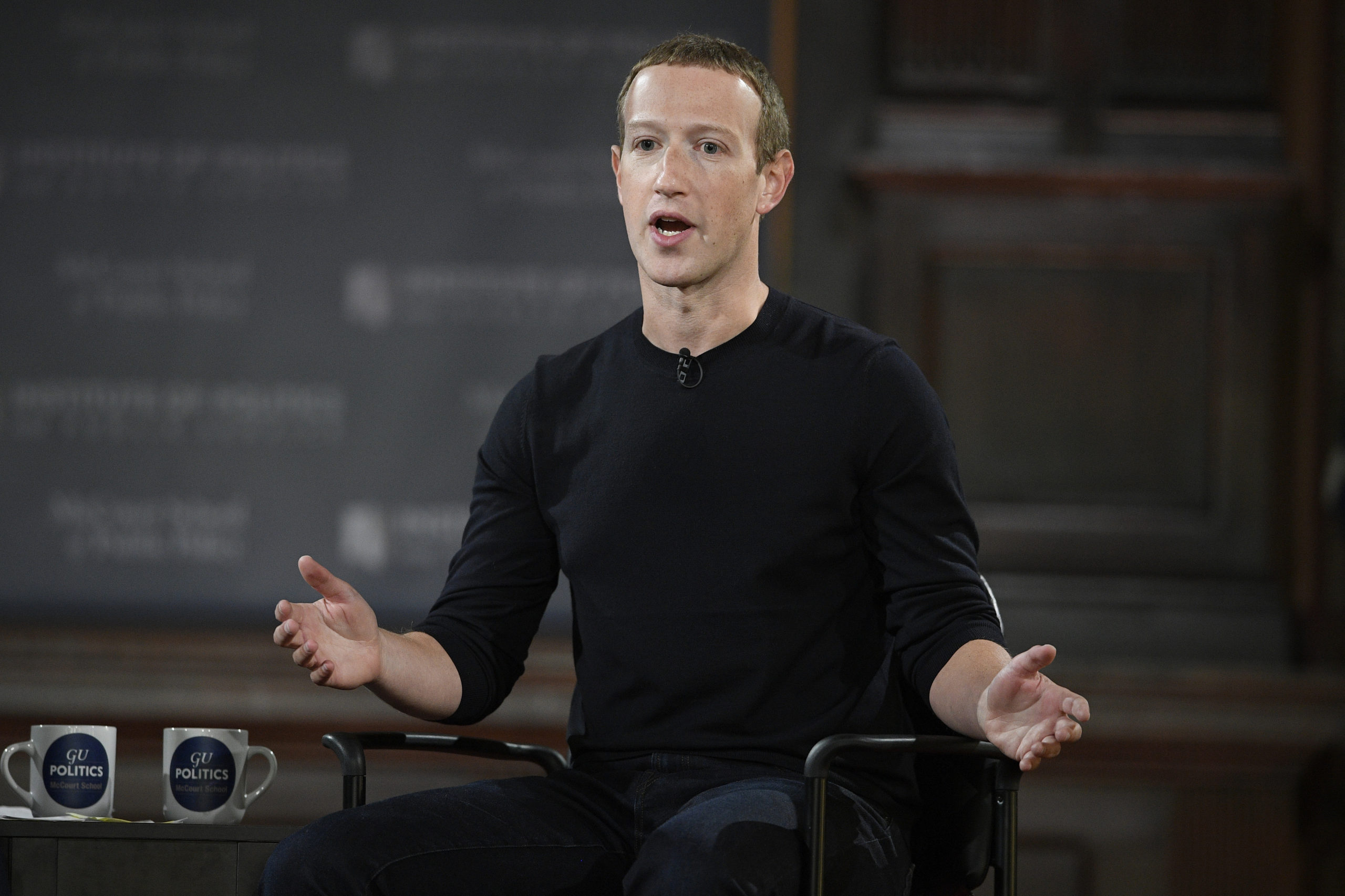 Mark Zuckerberg mener Apples kontroll over appene utgjør en trussel&nbsp;<span>(+)</span>