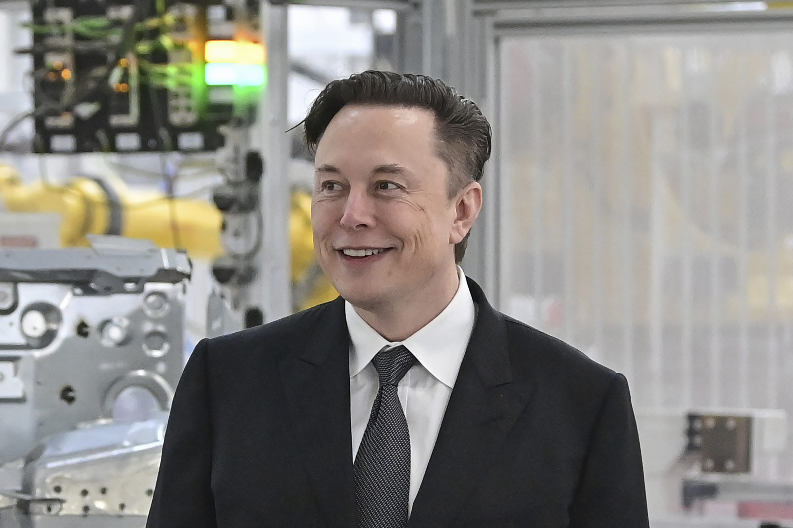 Musk vil straffeforfølge Fauci&nbsp;<span>(+)</span>