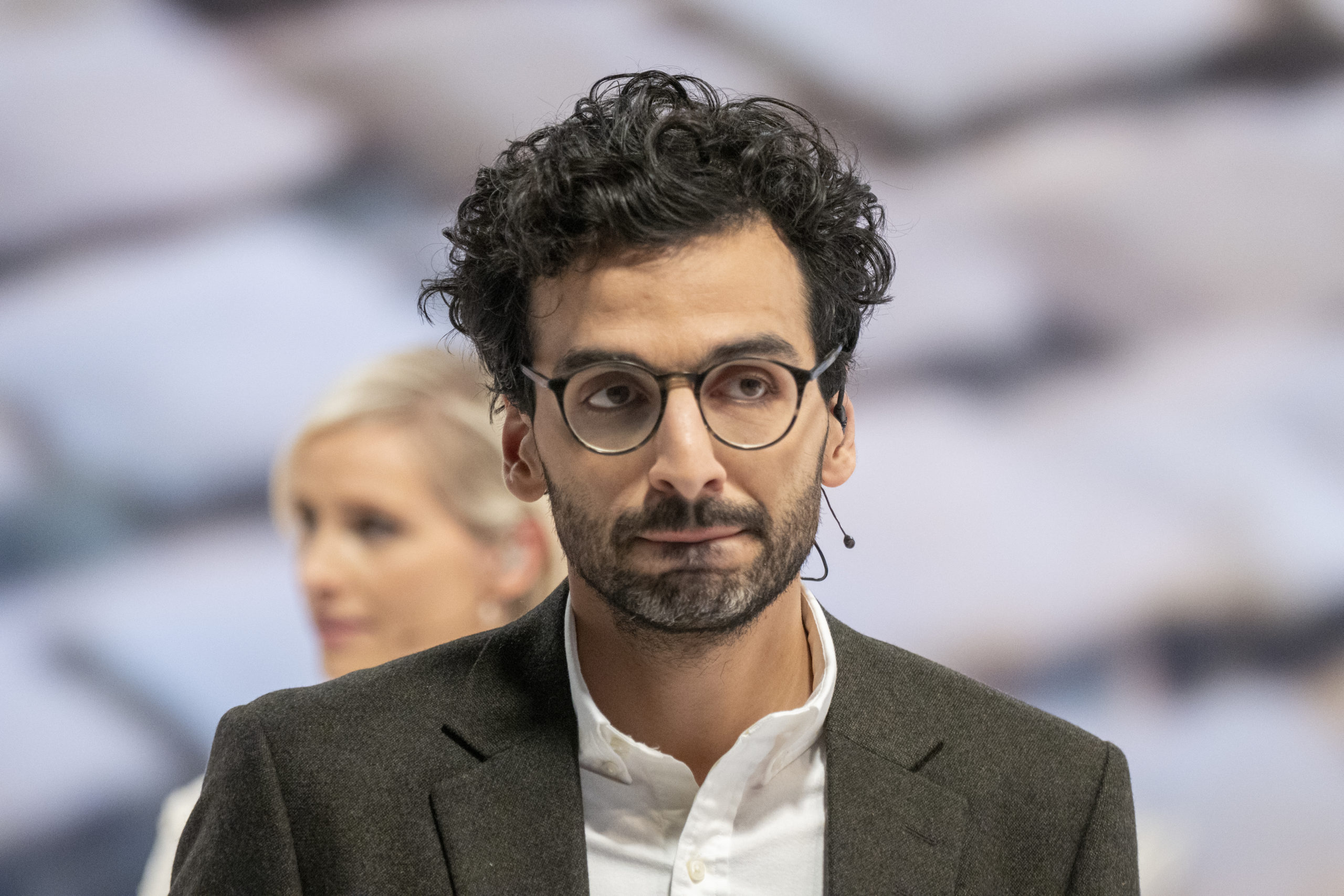 Kaveh Rashidi knallhardt ut mot Jenny Klinge for hennes konservative syn på kjønnsidentitet&nbsp;<span>(+)</span>