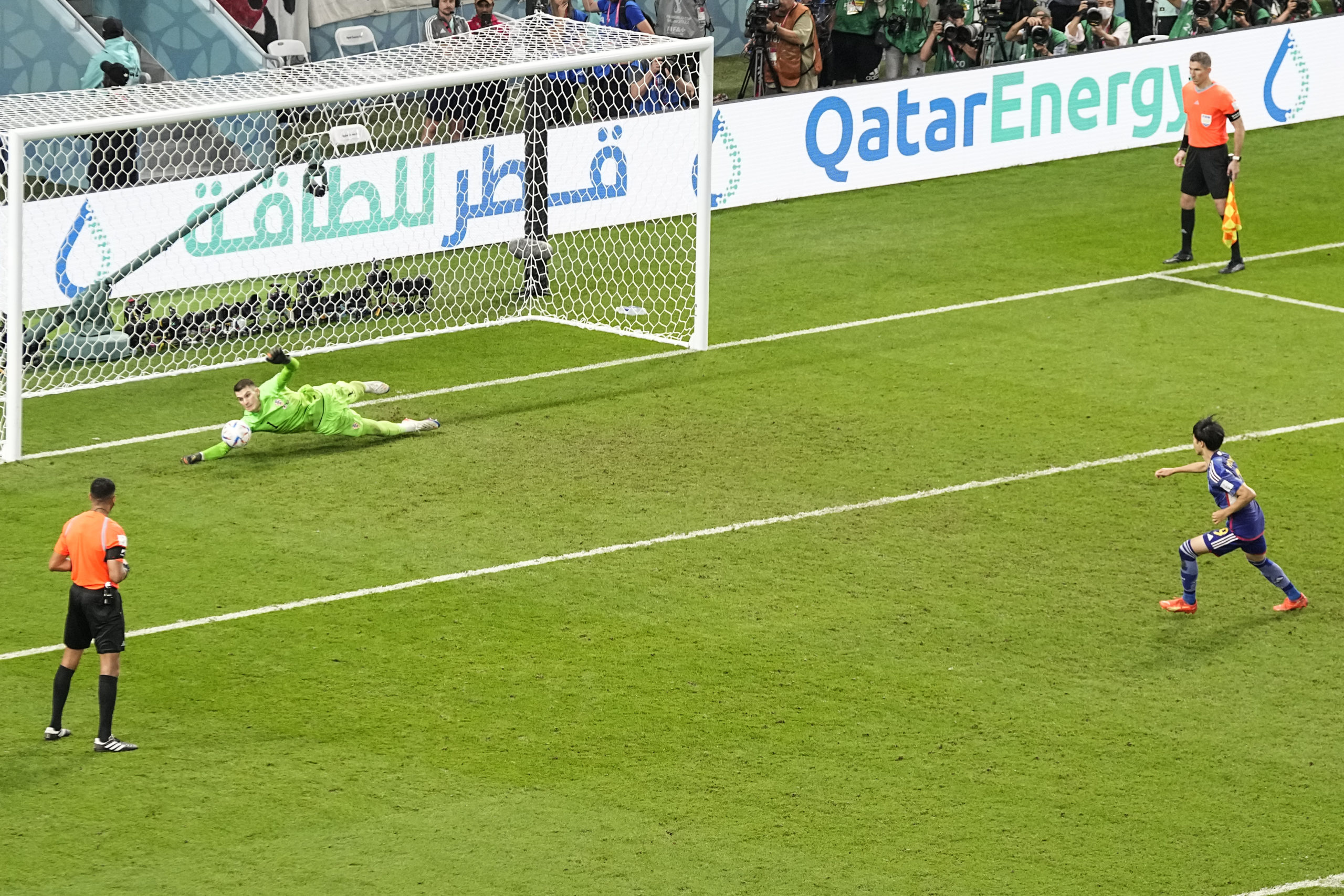 Nesten mirakel for Japan, men Kroatias keeper sørget for seier til favorittene&nbsp;<span>(+)</span>