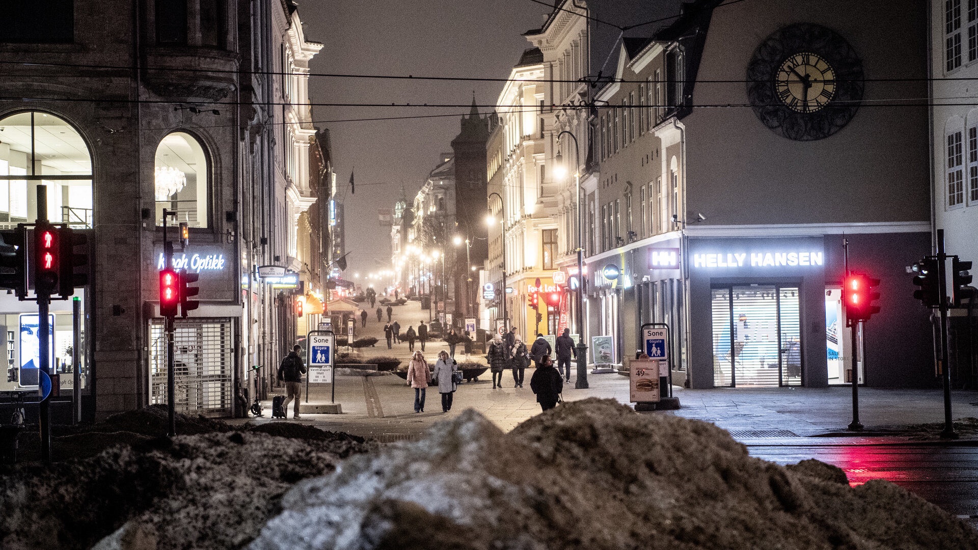 Bymiljøetaten i Oslo skylder på bilistene for dårlig snøbrøyting&nbsp;<span>(+)</span>