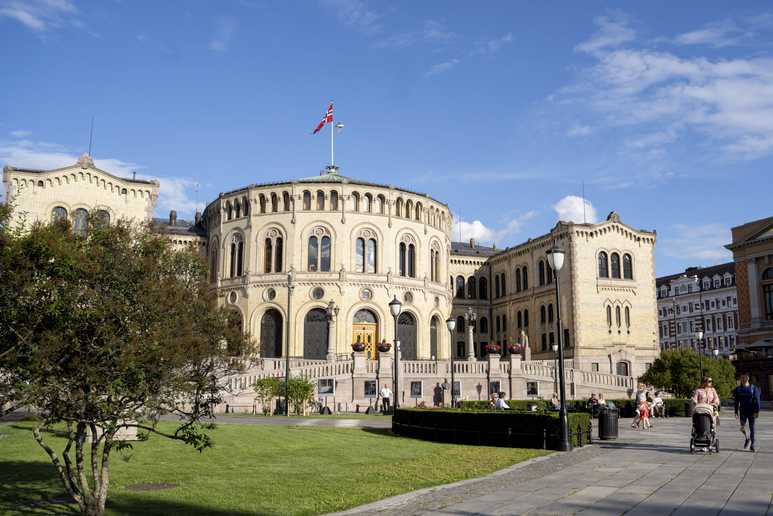 Forslag til grunnlovs&shy;endringer blir nedstemt av Stortinget&nbsp;<span>(+)</span>