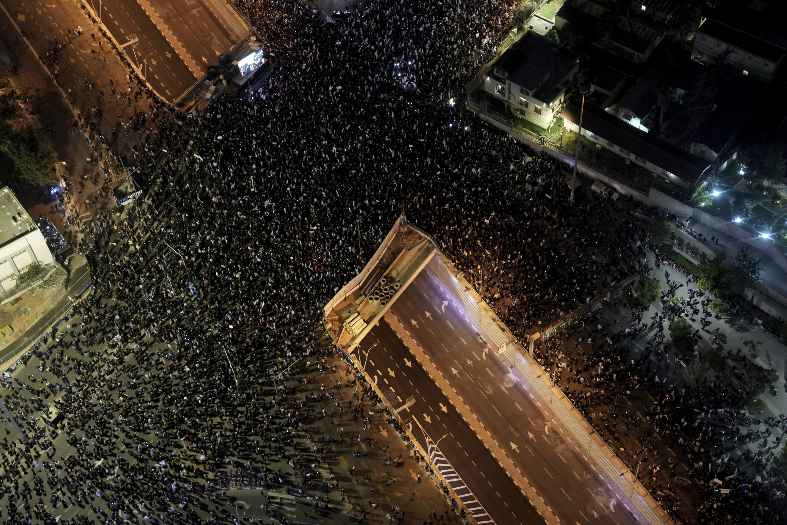 Mobilisering mot Netanyahu&nbsp;<span>(+)</span>