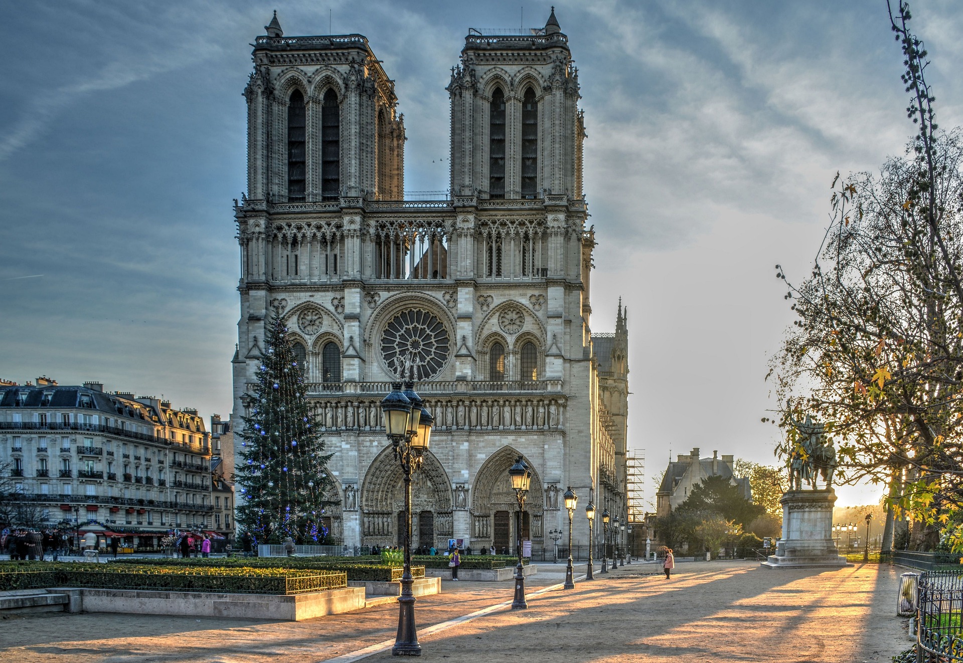 Notre-Dame vil ikke gjenåpnes innen Paris-OL&nbsp;<span>(+)</span>