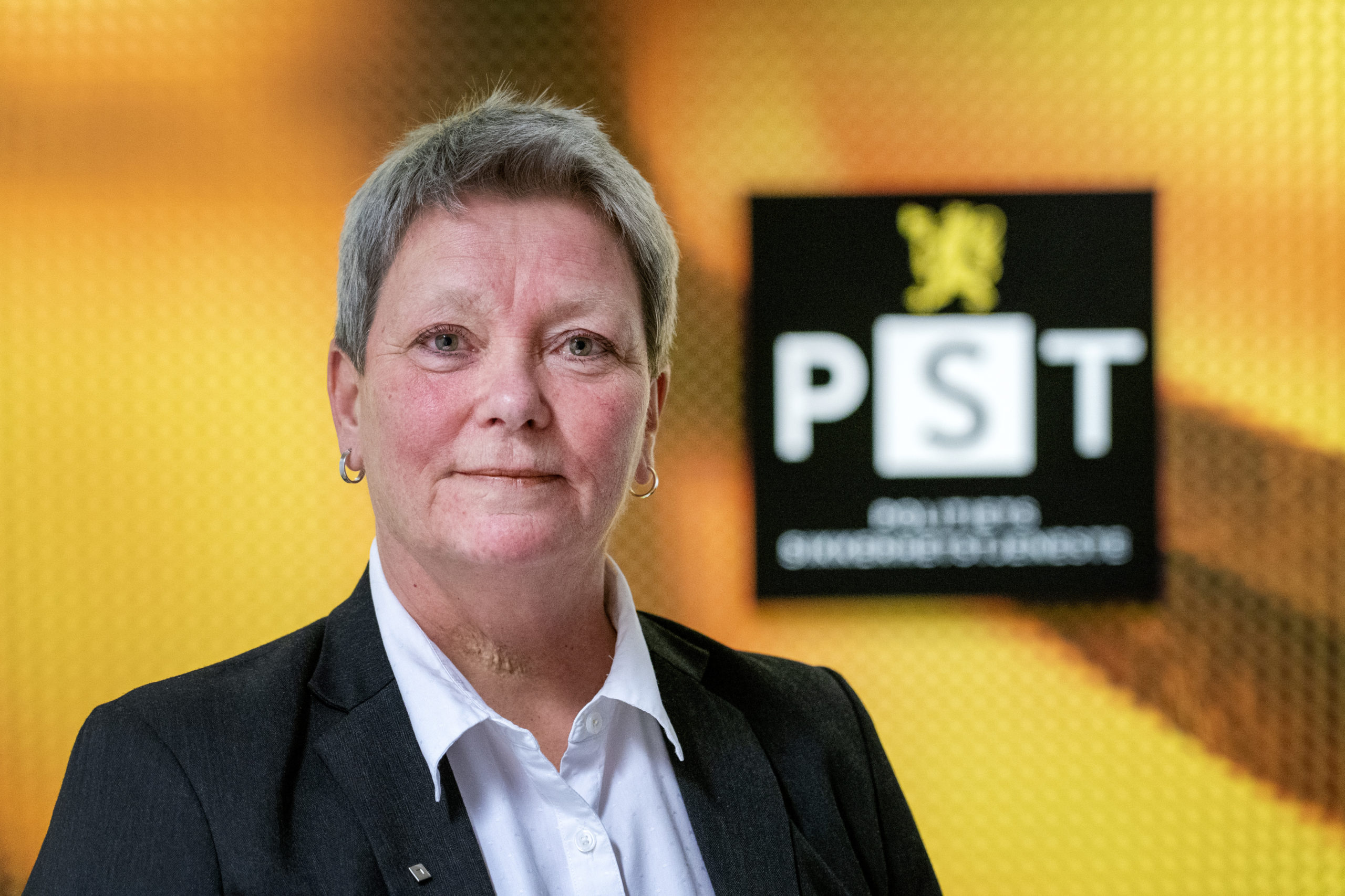 PST likestiller fortsatt terrortrusselen fra islamister og høyreekstreme&nbsp;<span>(+)</span>