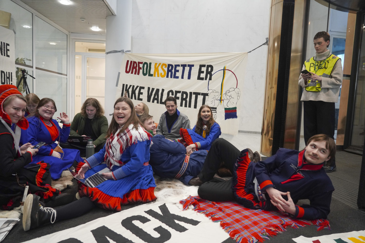 Vindturbin-aktivister har tatt seg inn i Olje- og energidepartementet: – Vi er i ferd med å miste tilliten til rettsstaten Norge&nbsp;<span>(+)</span>