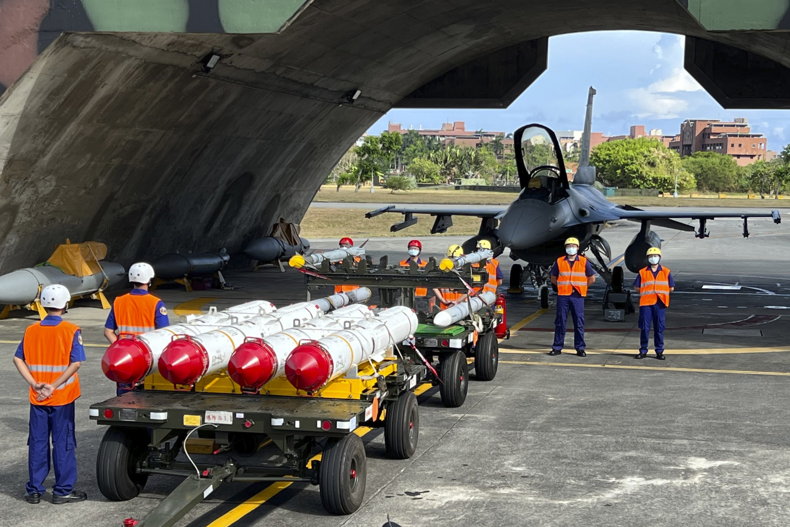 Kina sanksjonerer amerikanske selskaper som har solgt våpen til Taiwan&nbsp;<span>(+)</span>