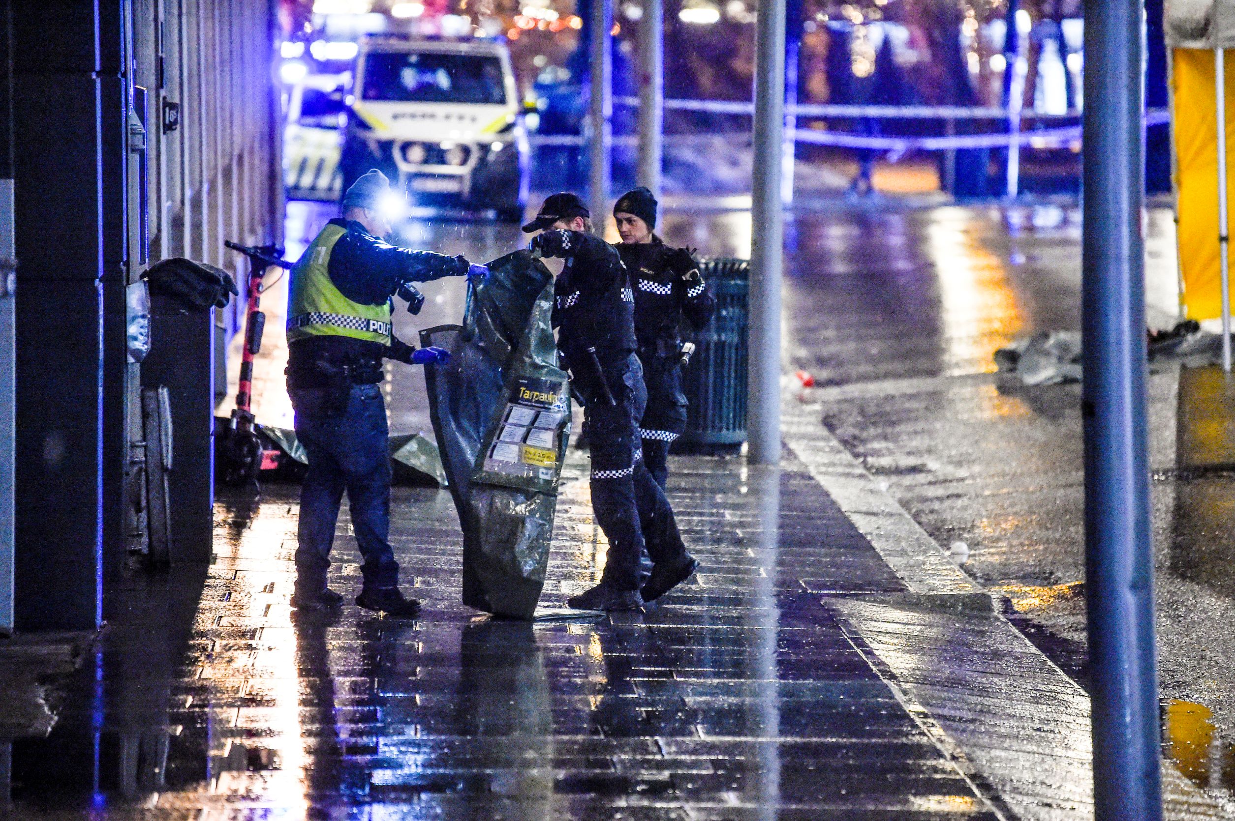 Person til sykehus med stikkskader etter grov vold i Oslo&nbsp;<span>(+)</span>