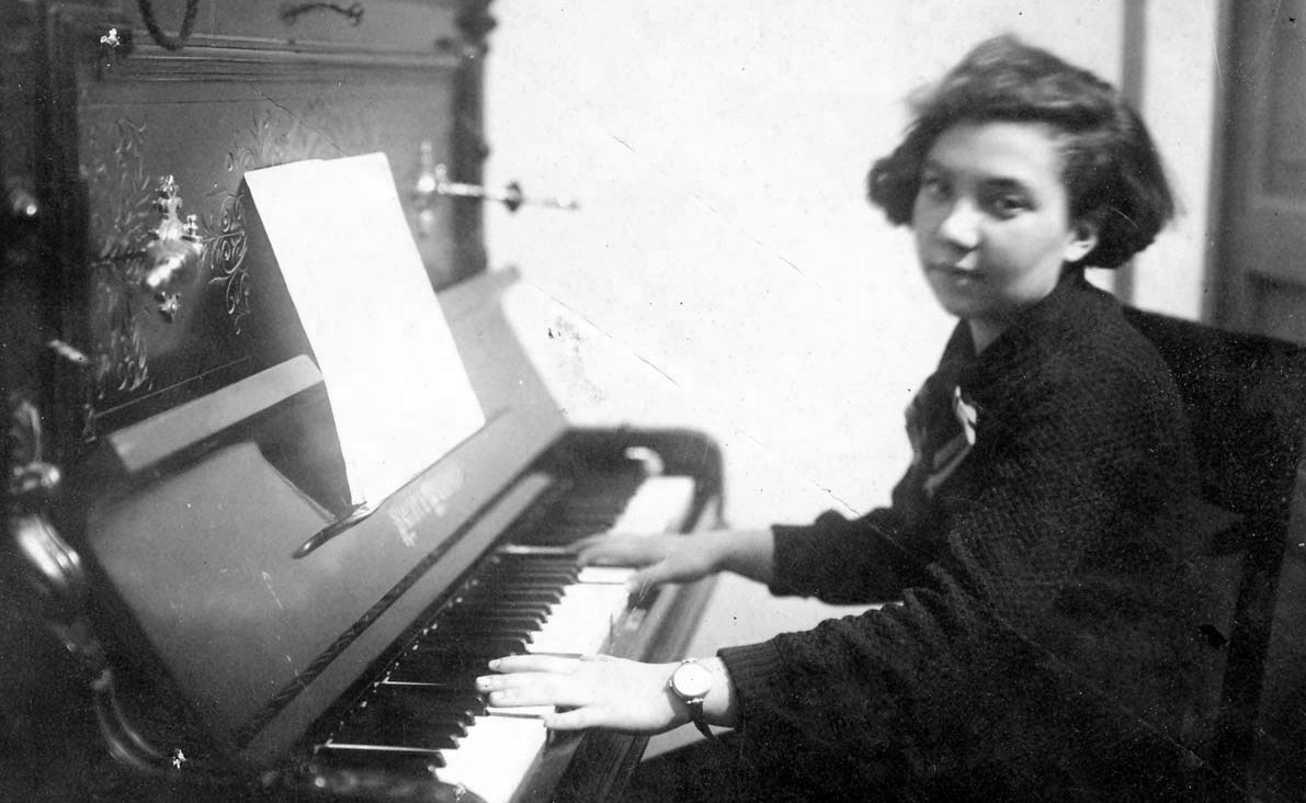 Tzetzilia Bykhovska (1915-1941)&nbsp;<span>(+)</span>
