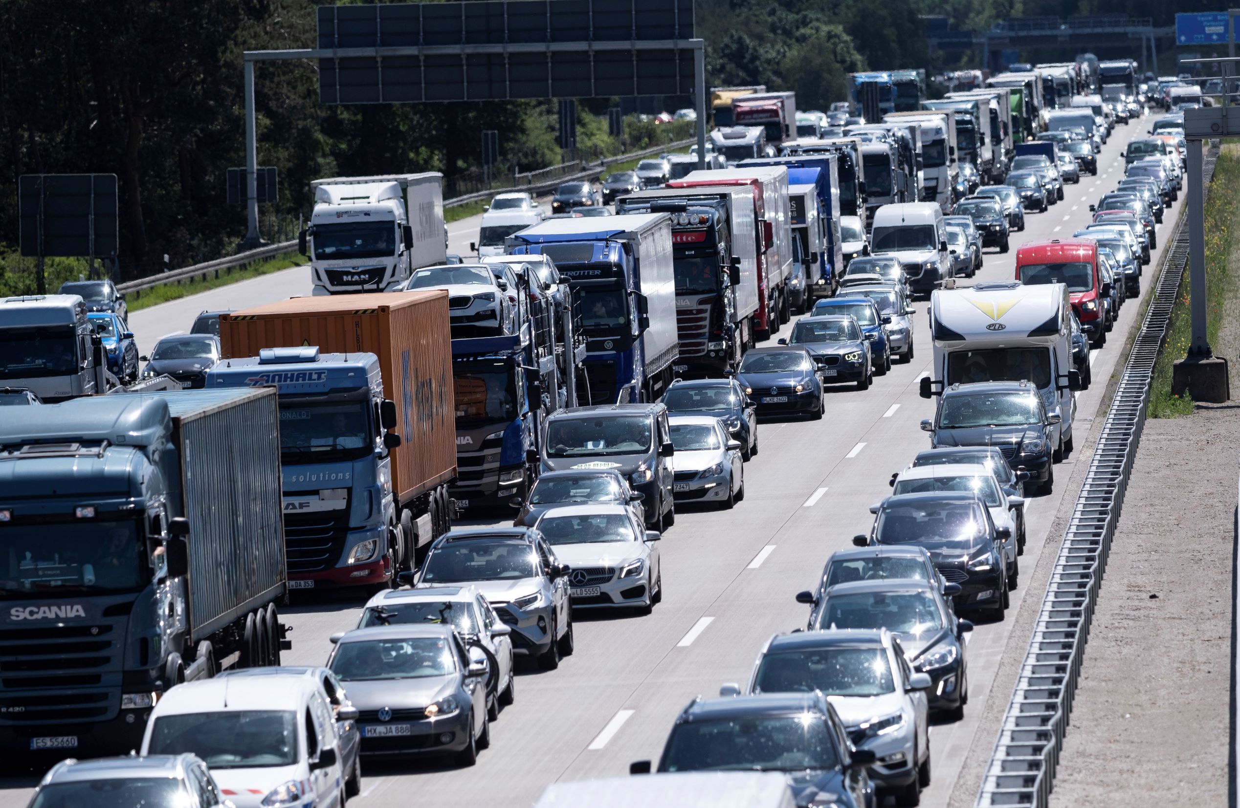 Vag avtale på plass mellom EU og Tyskland om utfasing av såkalte fossilbiler&nbsp;<span>(+)</span>