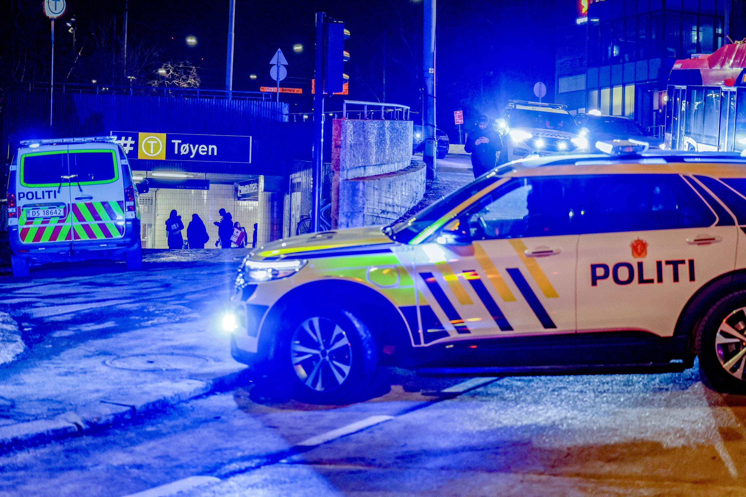 Fire gutter siktet for drapsforsøk nekter straffskyld og vil ikke forklare seg&nbsp;<span>(+)</span>