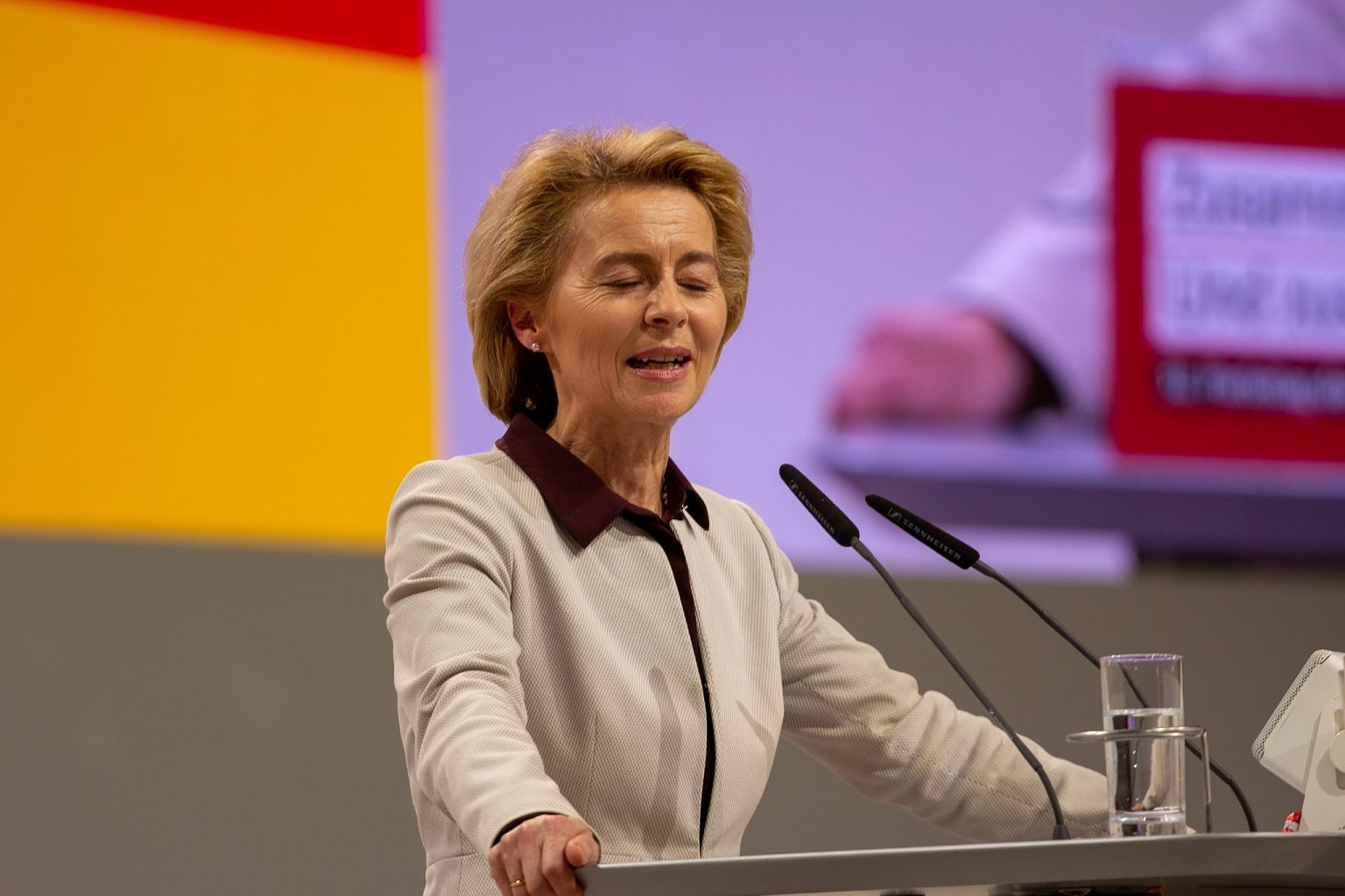 EUs korrupsjons&shy;skandale ruller videre mot von der Leyen&nbsp;<span>(+)</span>