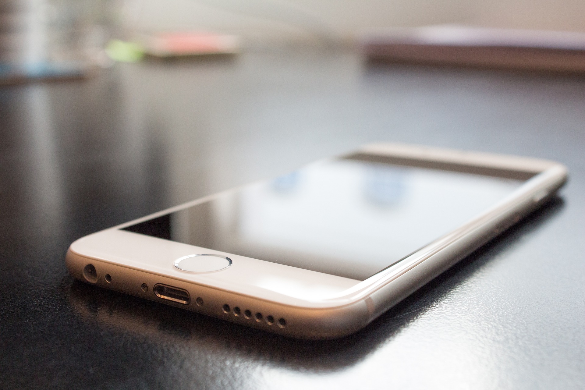 Storbritannia: Staten invaderer alle private mobiltelefoner med ny nødalarm&nbsp;<span>(+)</span>
